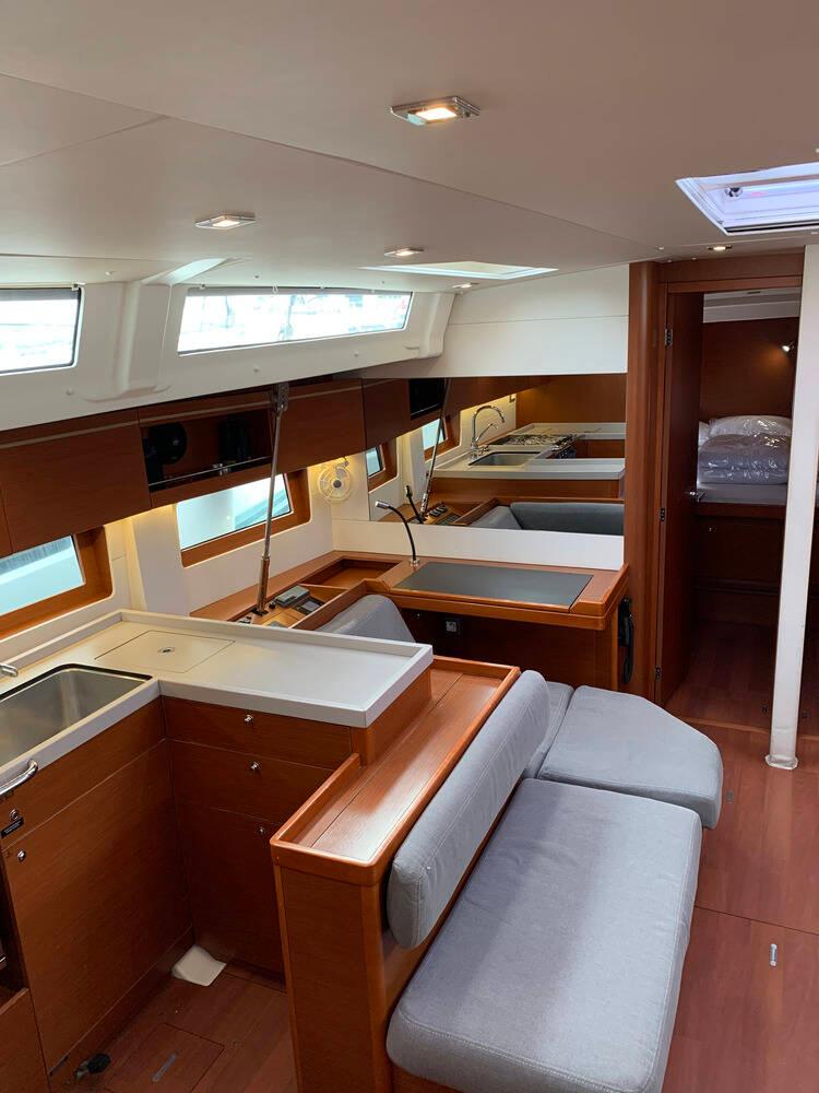 Oceanis 51.1, picture 18