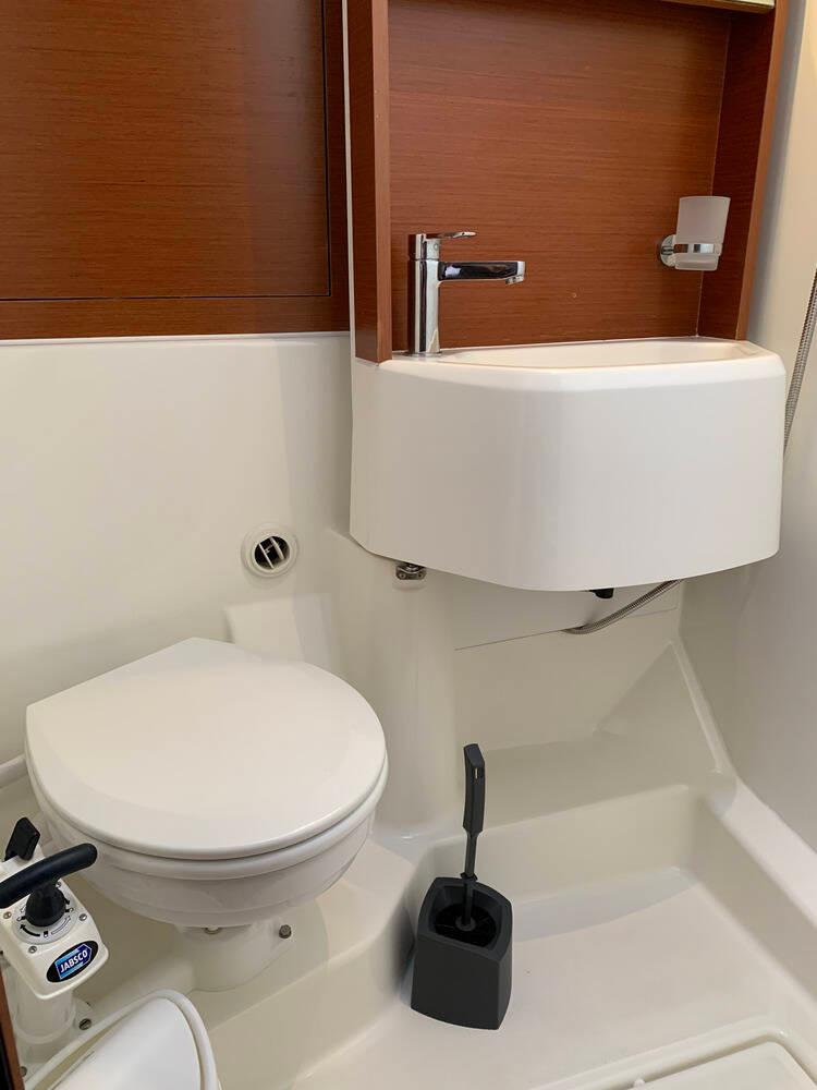 Oceanis 51.1, picture 25