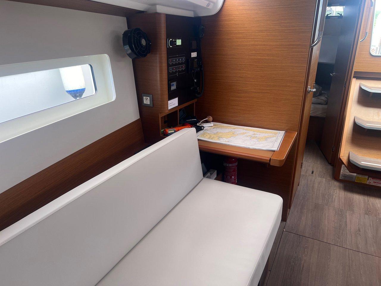 Sun Odyssey 380 - 3 cab., picture 8