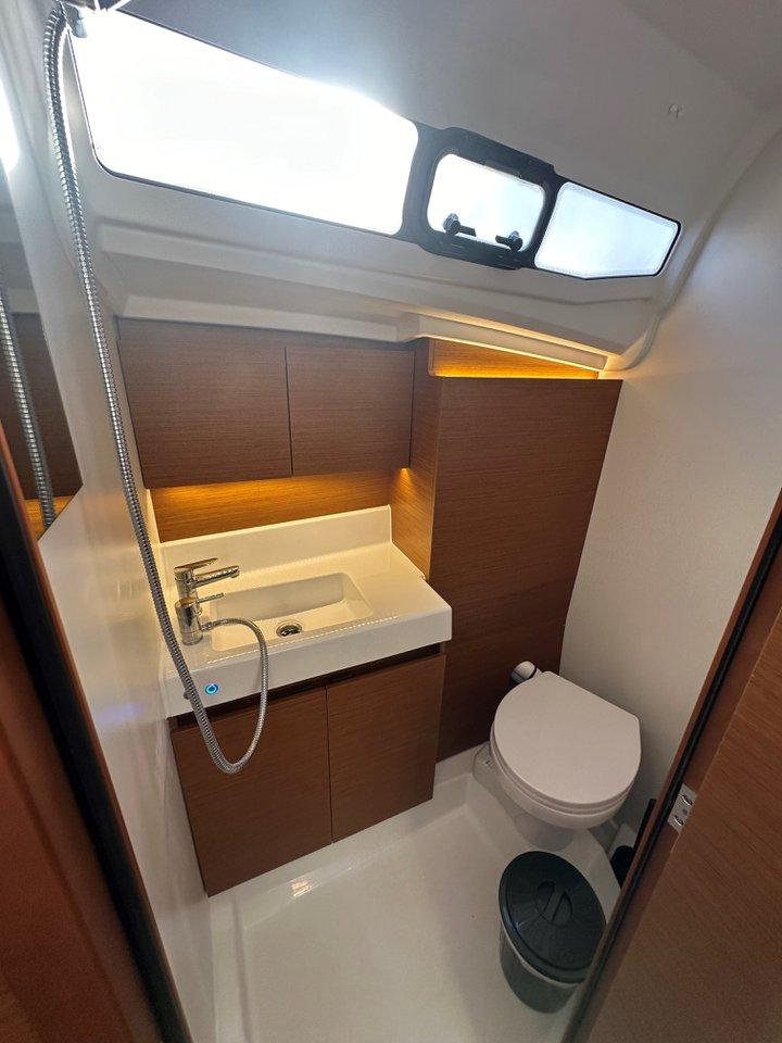 Sun Odyssey 380 - 3 cab., picture 12