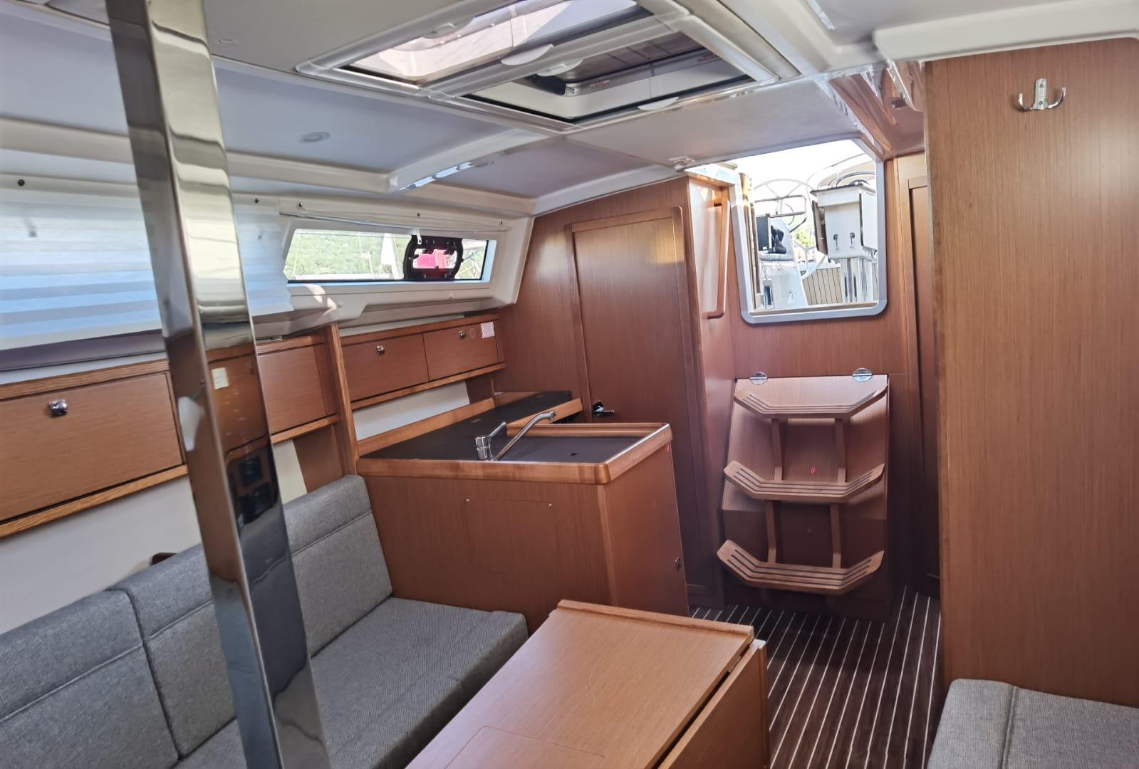 Bavaria Cruiser 34, picture 4