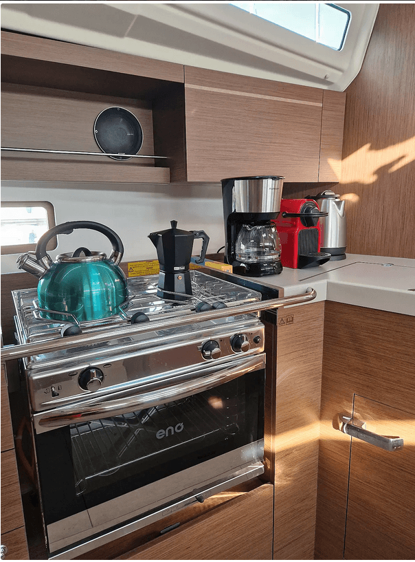 Oceanis 40.1, picture 10