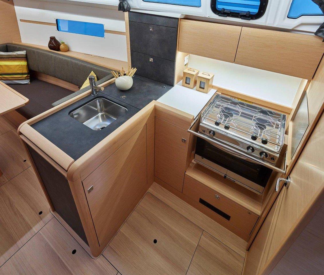 Sun Odyssey 349 - 2 cab., picture 9