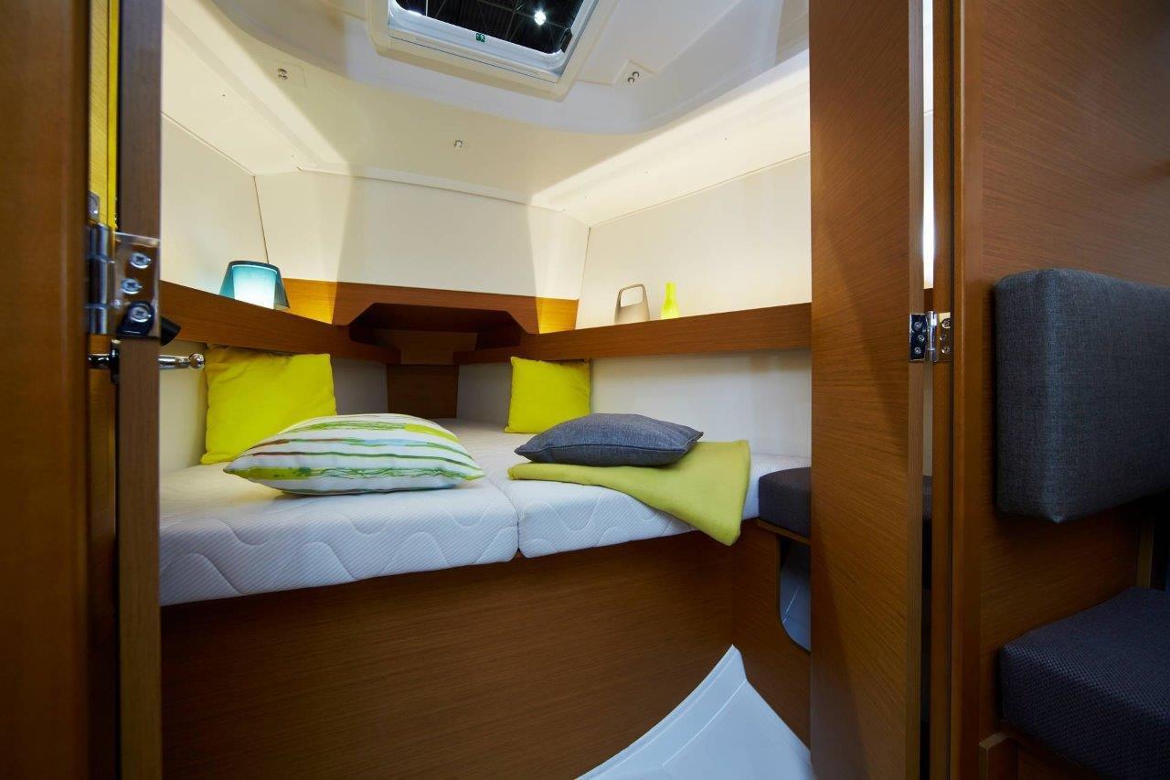 Sun Odyssey 349 - 2 cab., picture 13