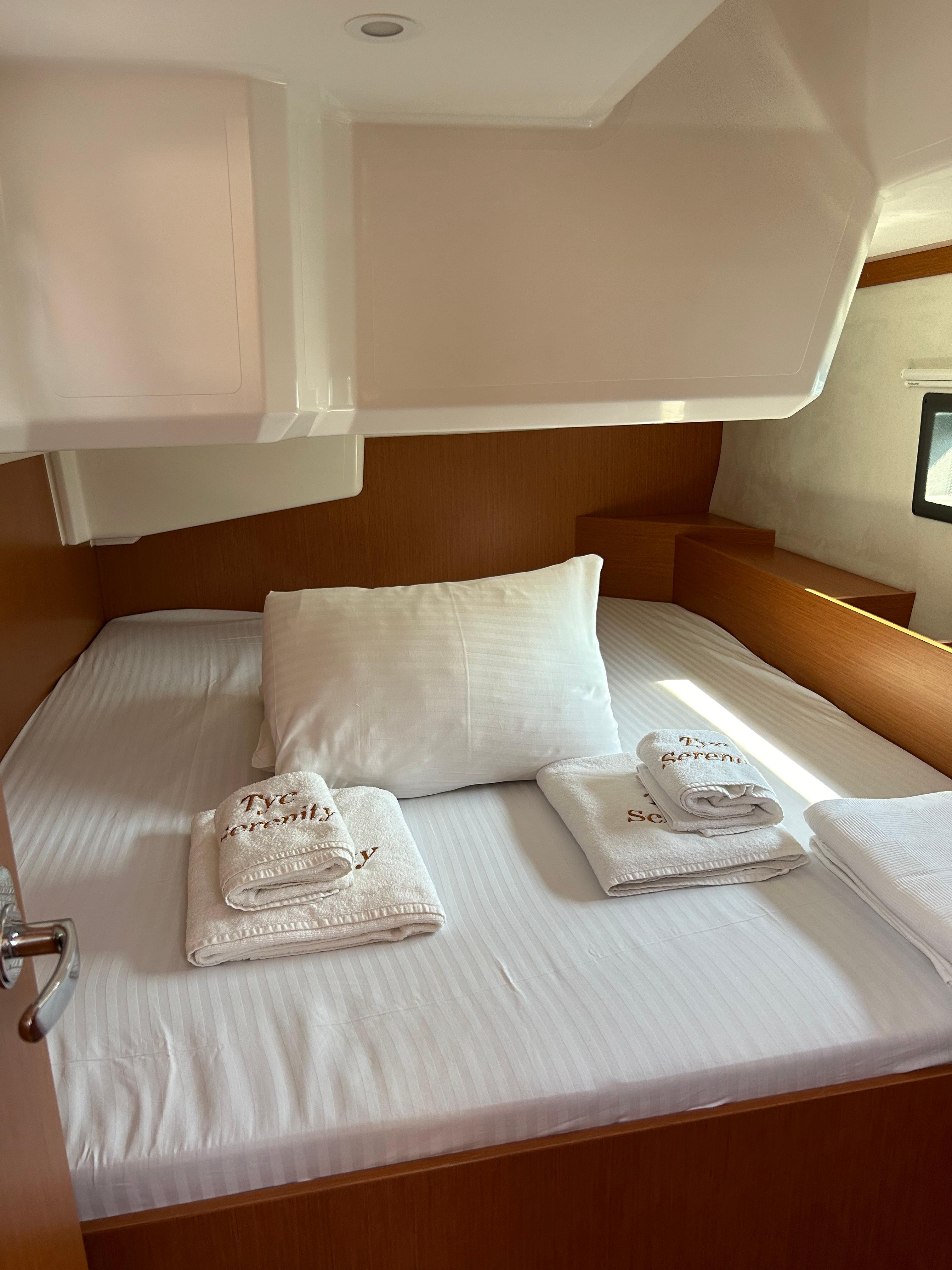 Bavaria C42, picture 12