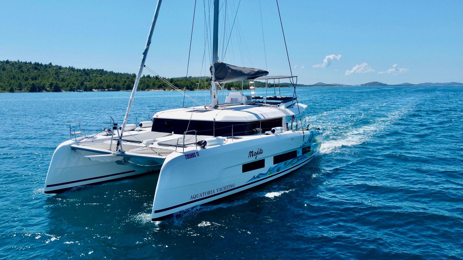 Dufour 48 Catamaran - 5 + 1 cab., picture 7