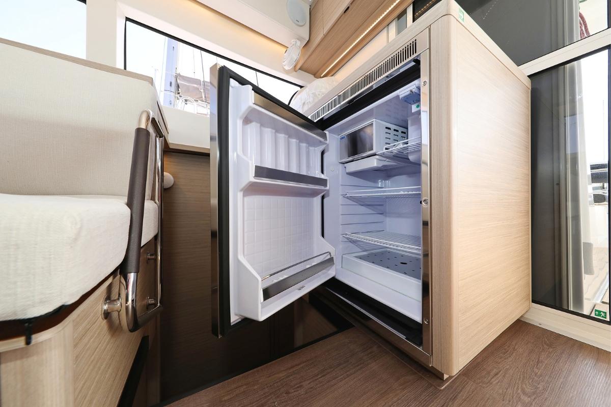 Lagoon 40 - 4 + 2 cab, picture 10