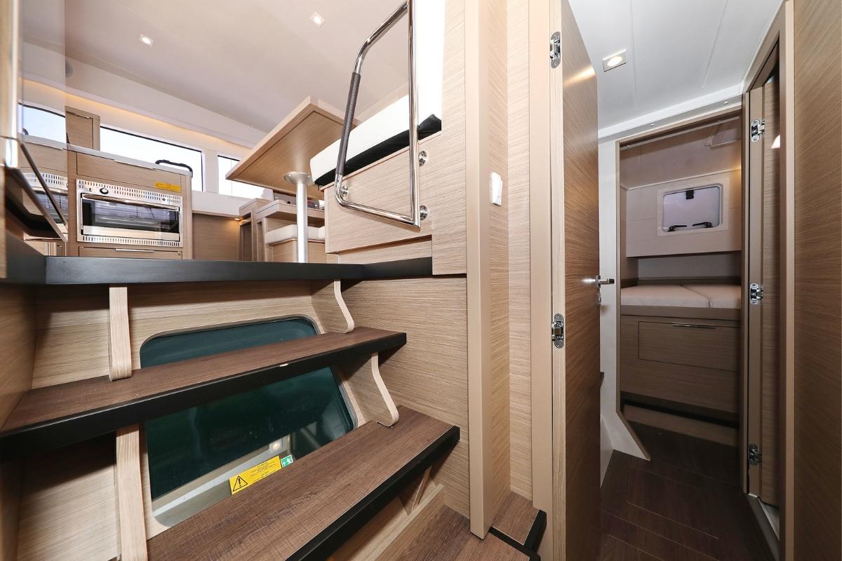 Lagoon 40 - 4 + 2 cab, picture 11