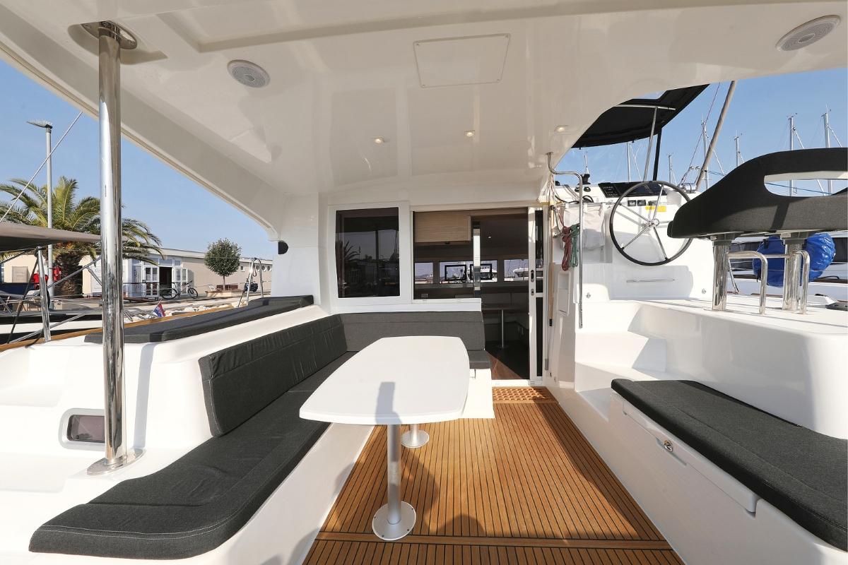 Lagoon 40 - 4 + 2 cab, picture 7