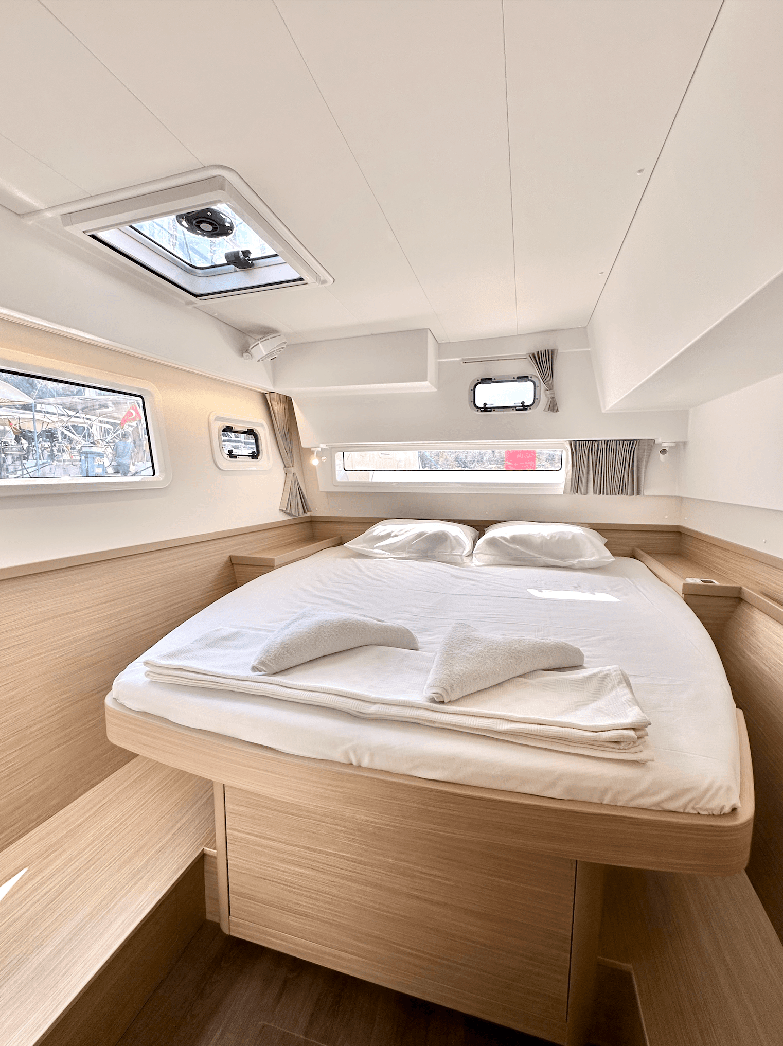 Lagoon 42 - 4 + 2 cab., picture 19