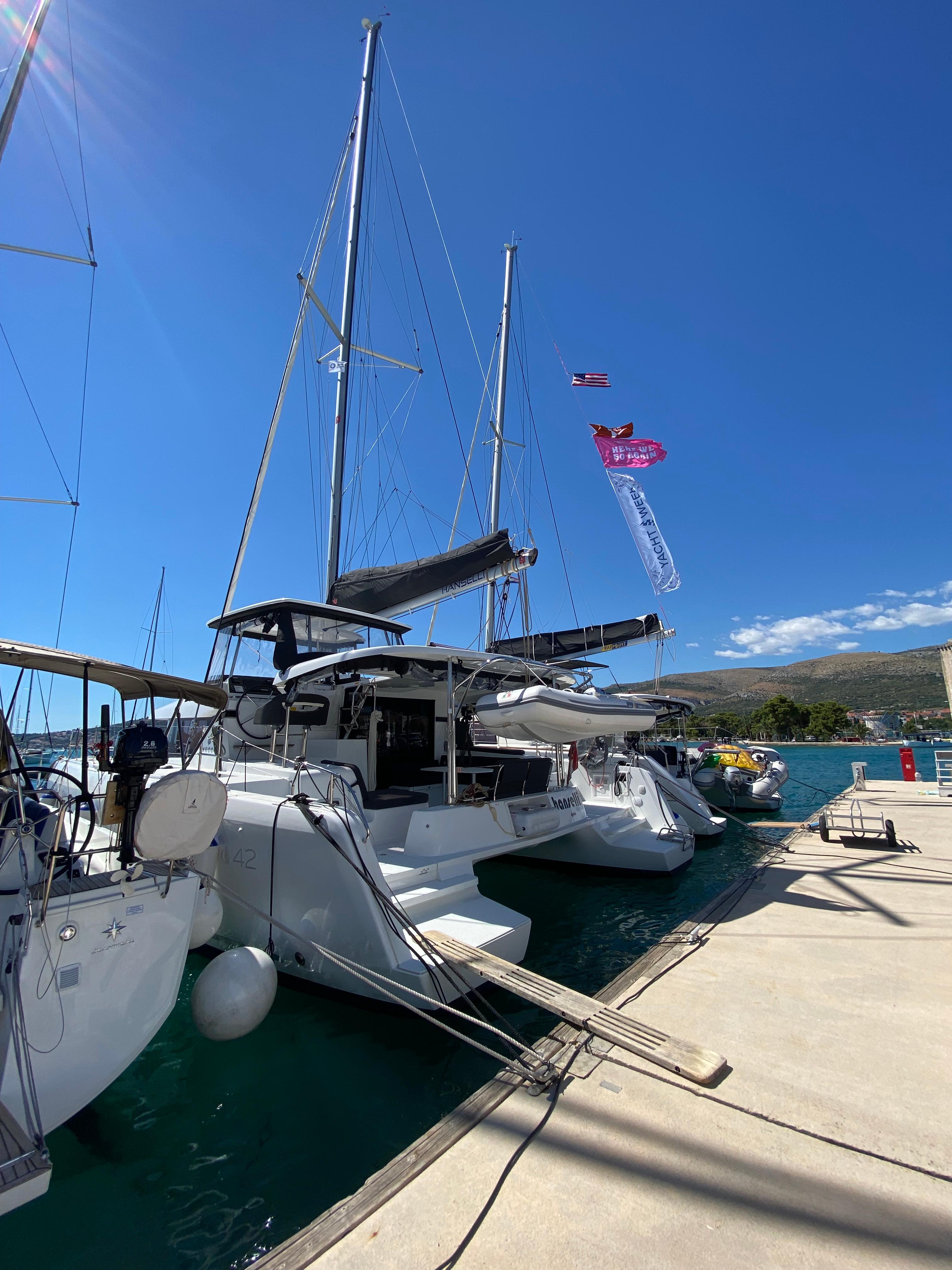 Lagoon 42 - 4 + 2 cab., picture 3