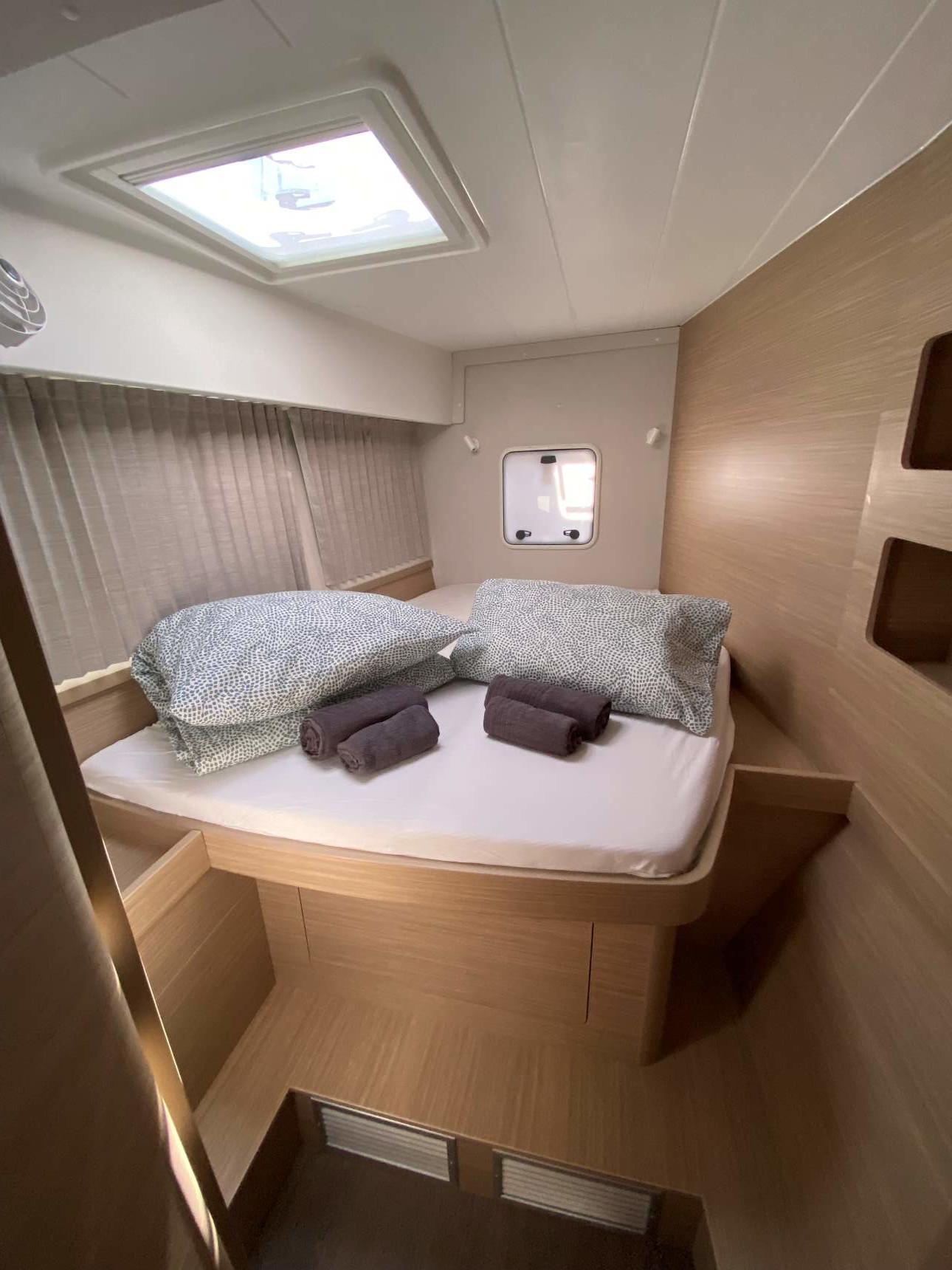 Lagoon 42 - 4 + 2 cab., picture 24