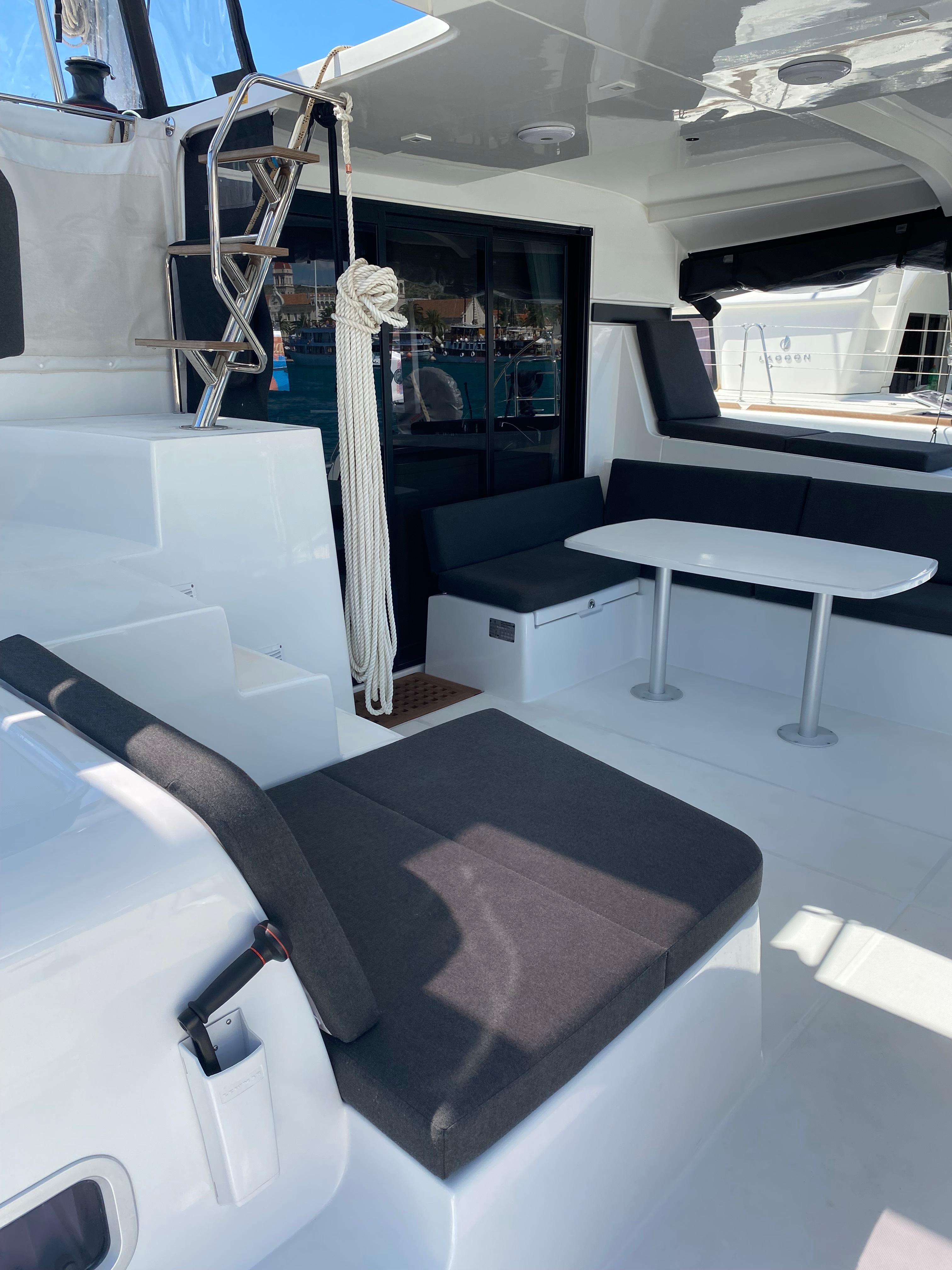 Lagoon 42 - 4 + 2 cab., picture 12