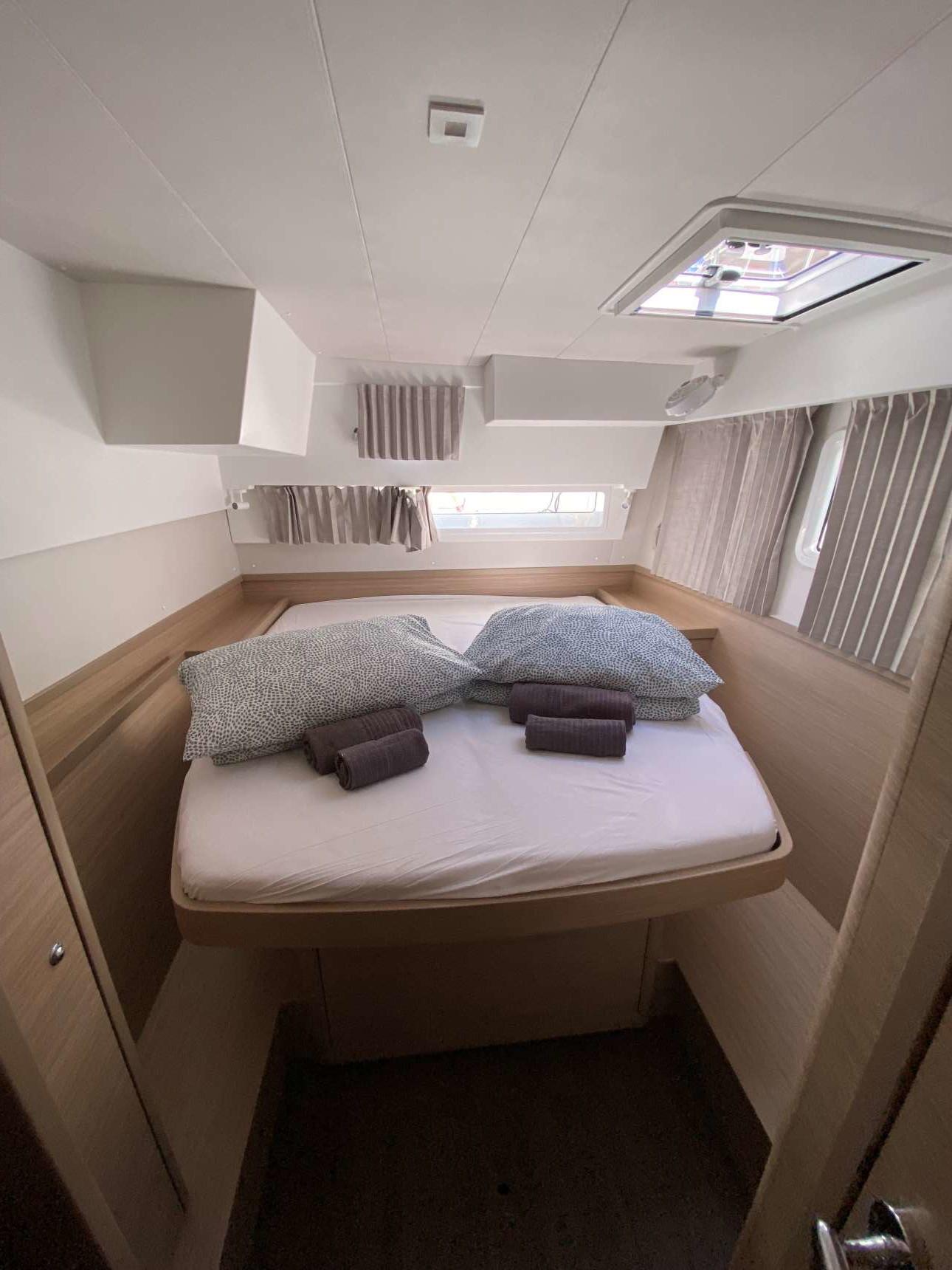 Lagoon 42 - 4 + 2 cab., picture 23