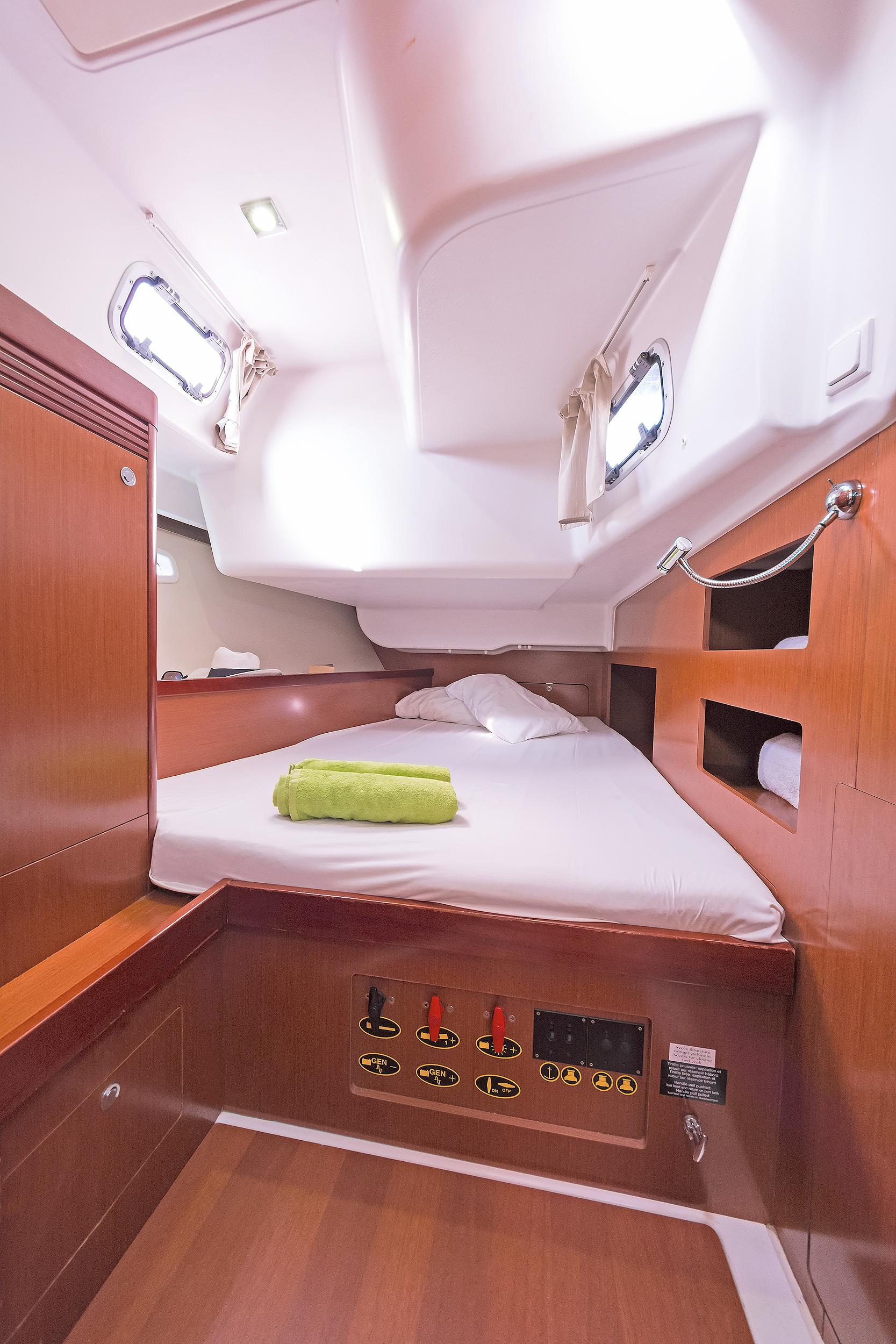 Oceanis 50 Family - 5 + 1 cab., picture 8