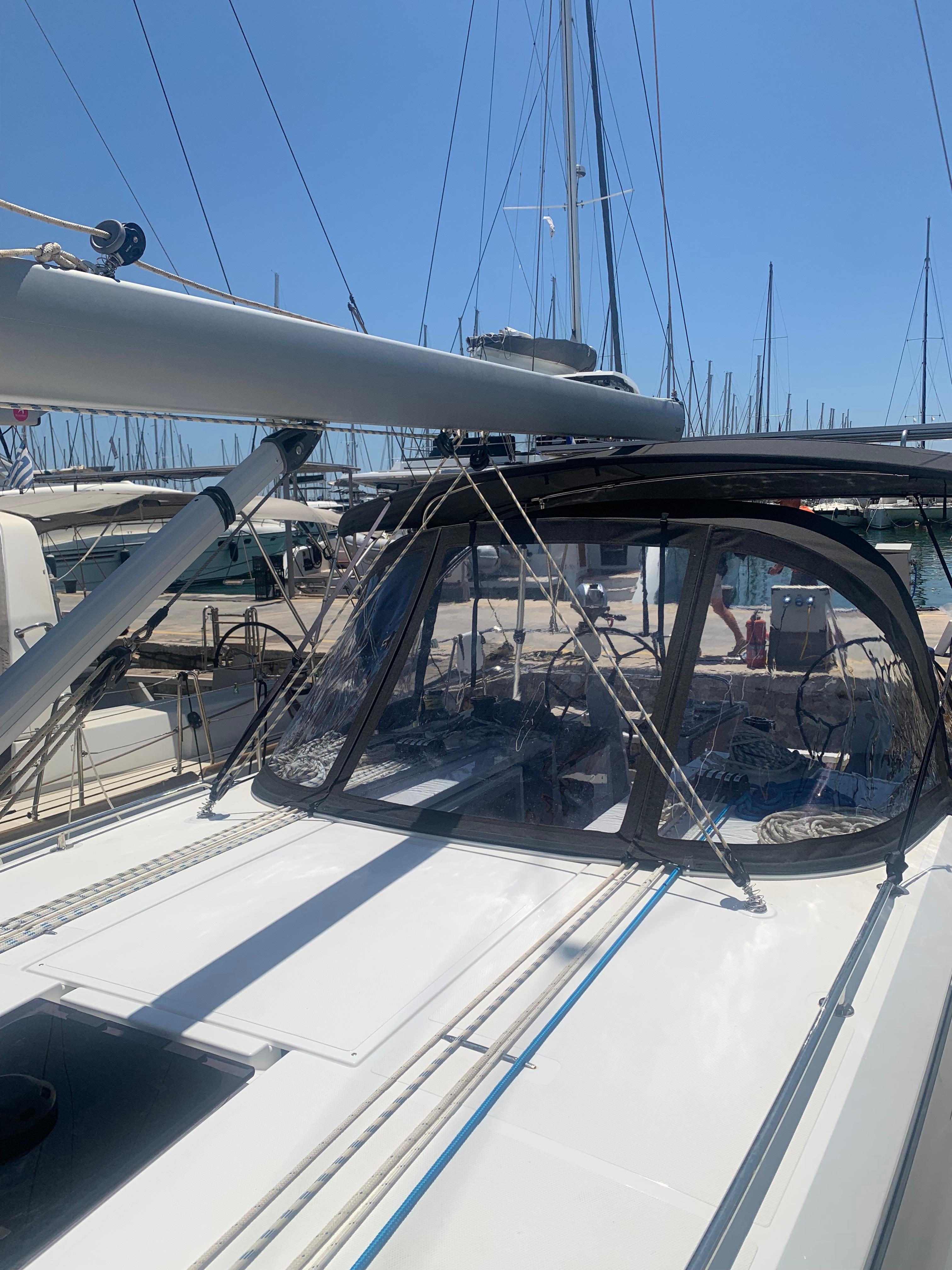 Bavaria C42, picture 4