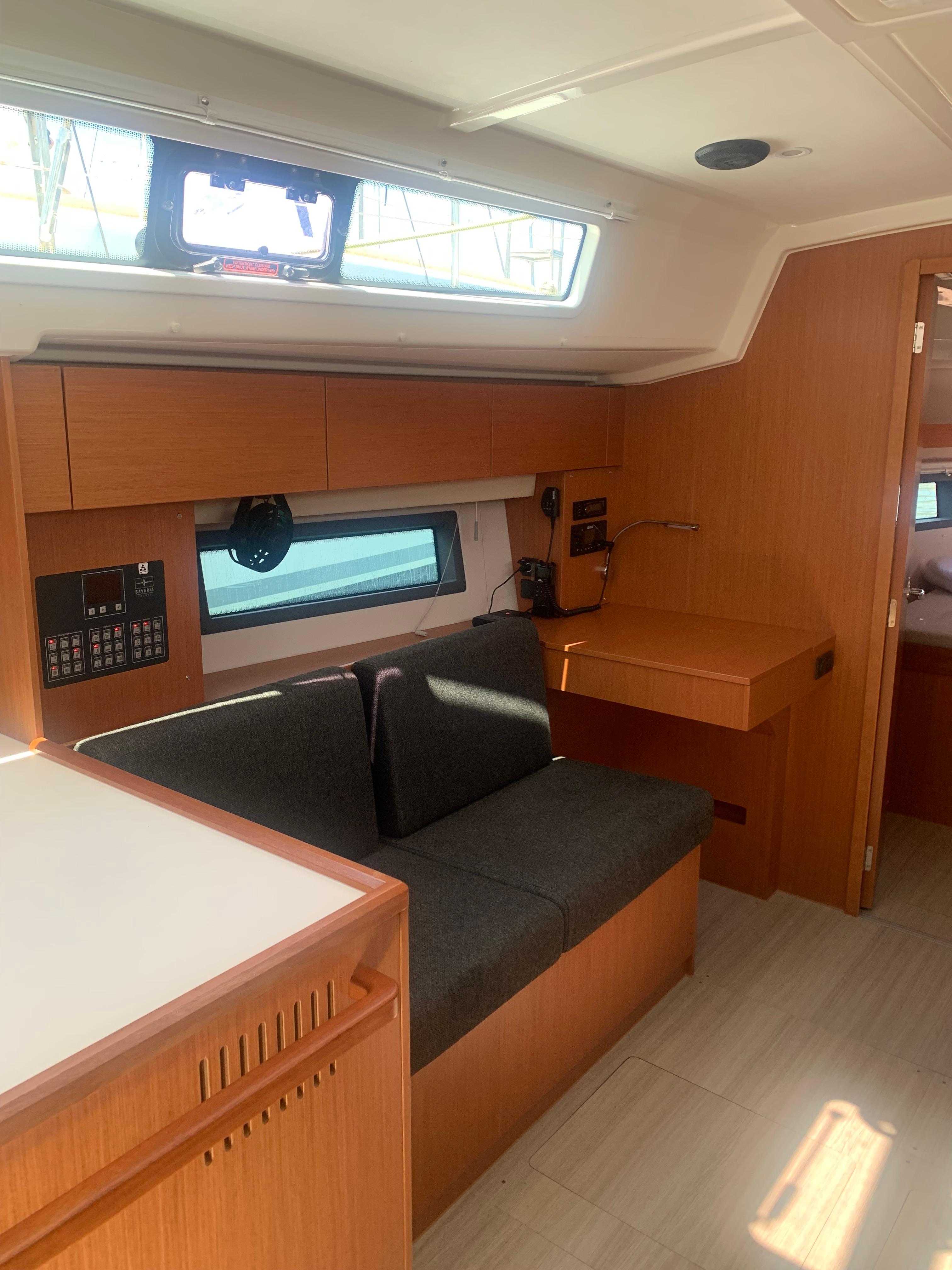 Bavaria C42, picture 10