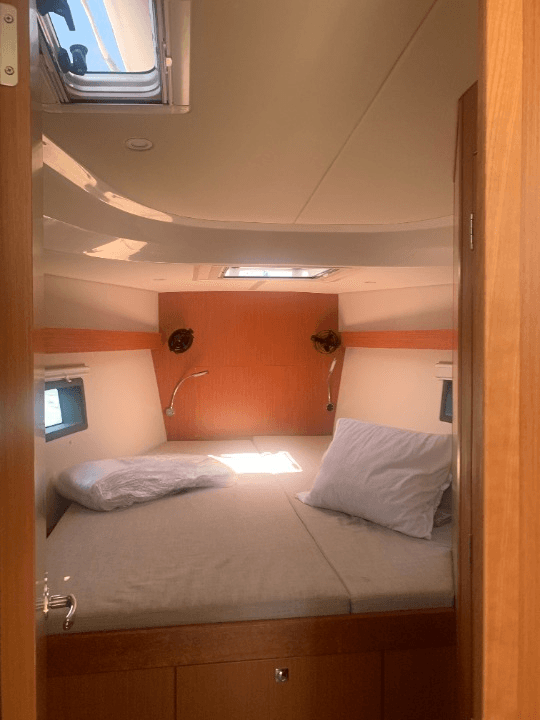 Bavaria C42, picture 12