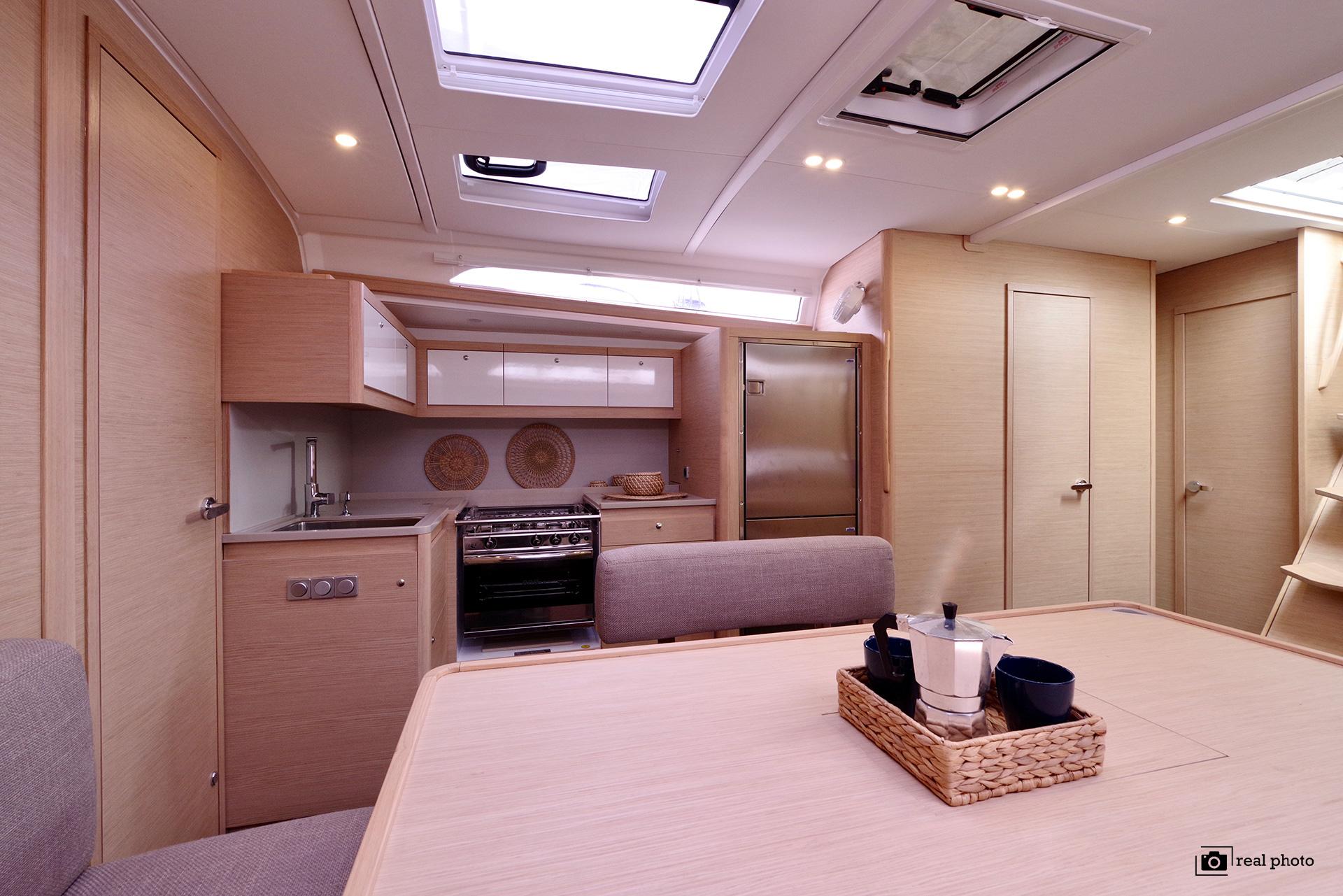 Dufour 470 - 5 + 1 cab., picture 6