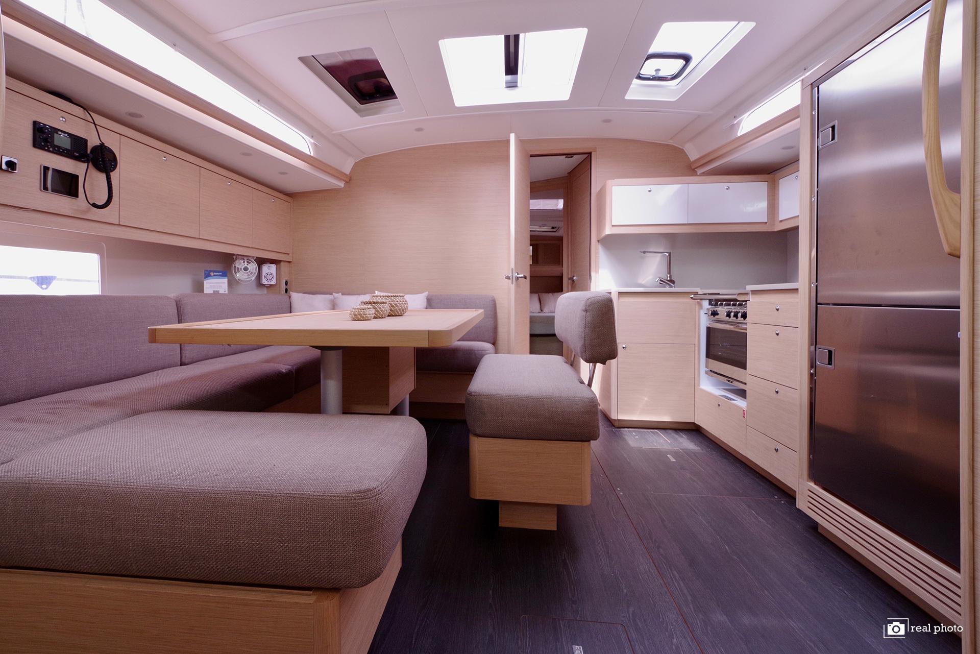 Dufour 470 - 5 + 1 cab., picture 5