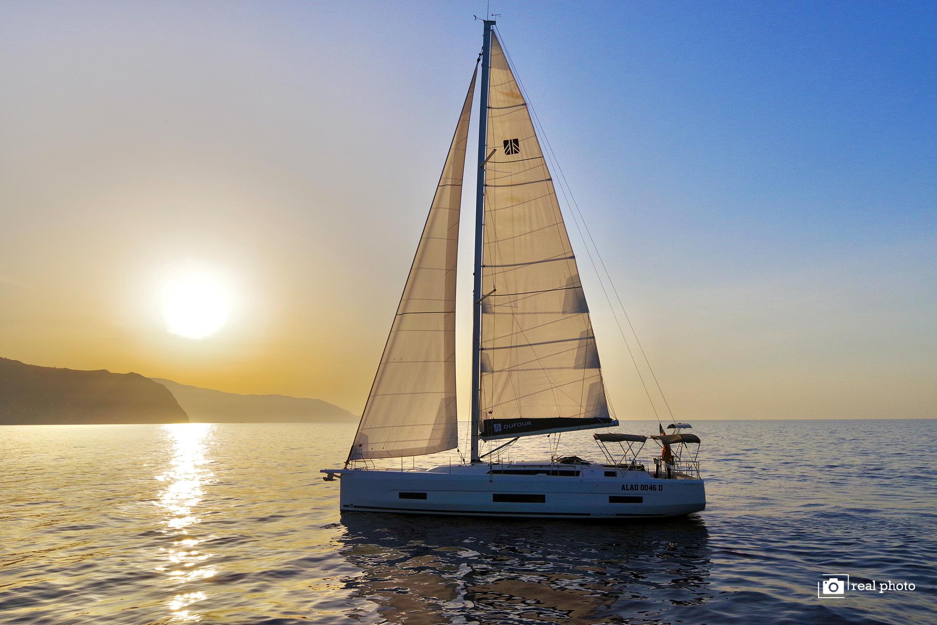 Dufour 470 - 5 + 1 cab., picture 3