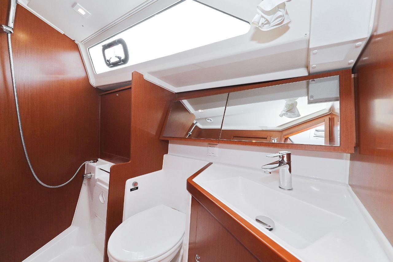 Oceanis 41.1, picture 38