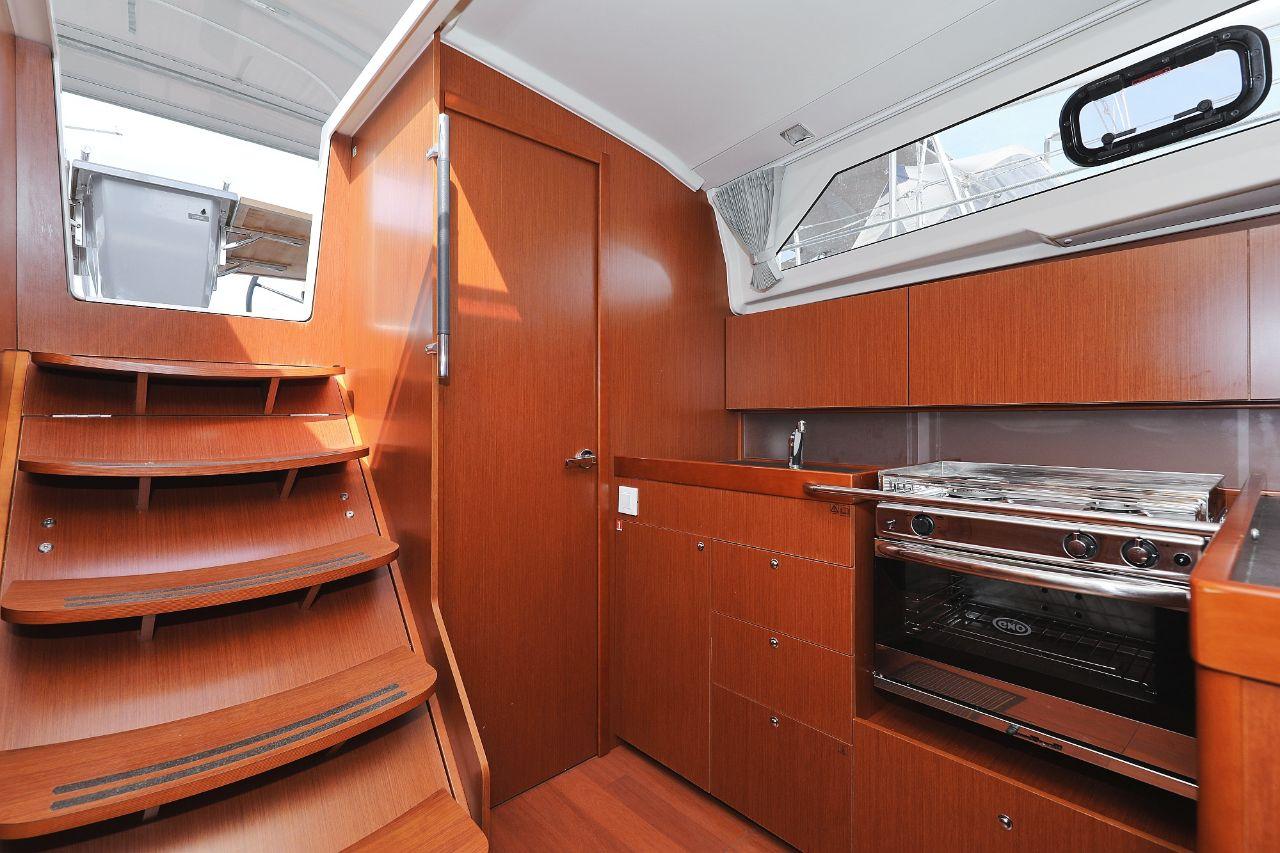 Oceanis 41.1, picture 30