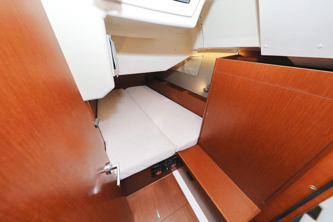 Oceanis 41.1, picture 31