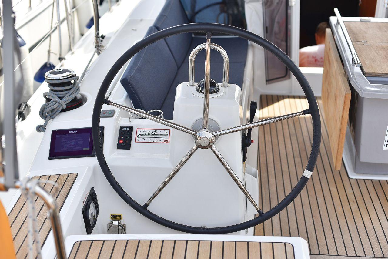 Oceanis 41.1, picture 5