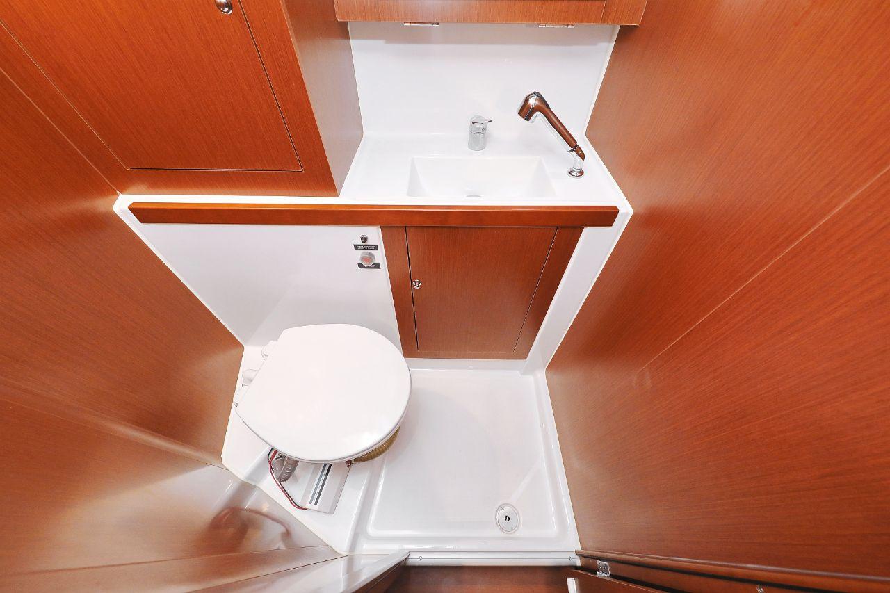 Oceanis 41.1, picture 43