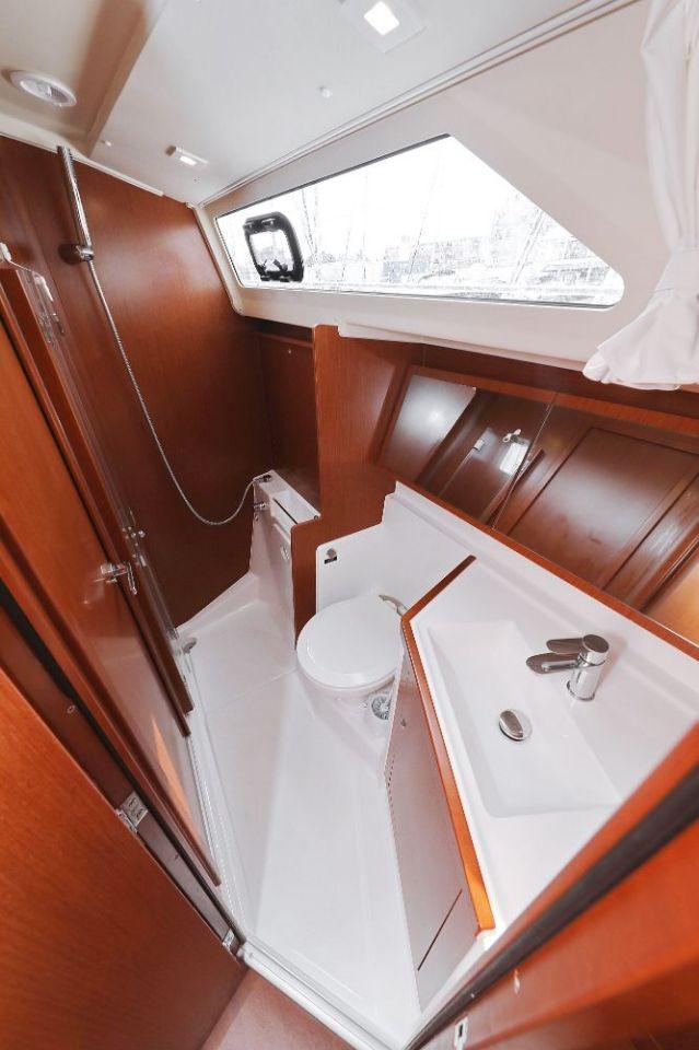 Oceanis 41.1, picture 39