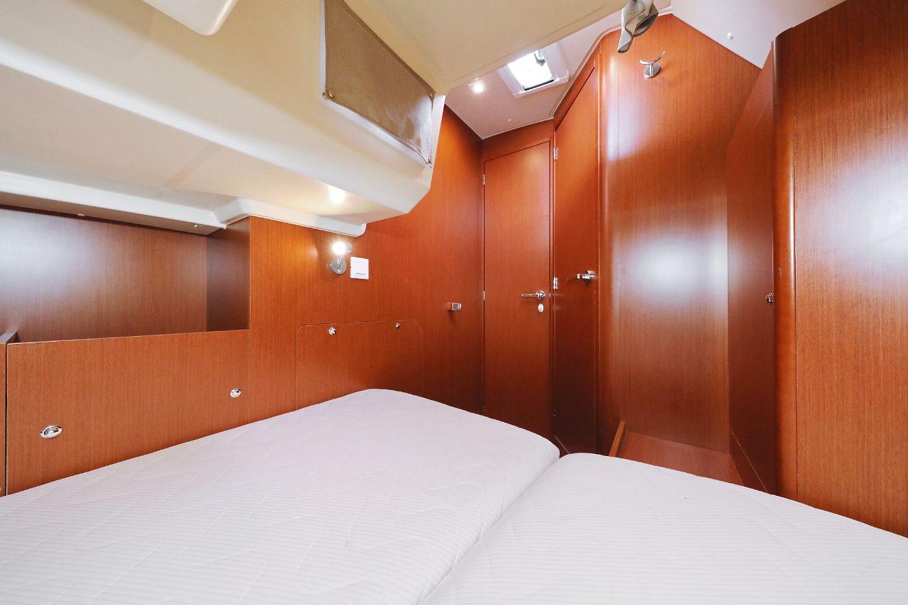 Oceanis 41.1, picture 35