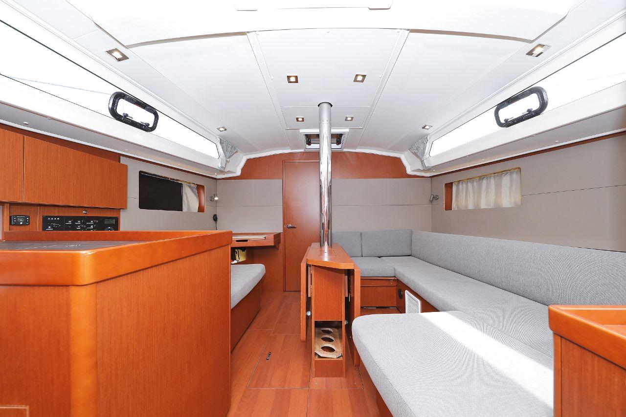 Oceanis 41.1, picture 21