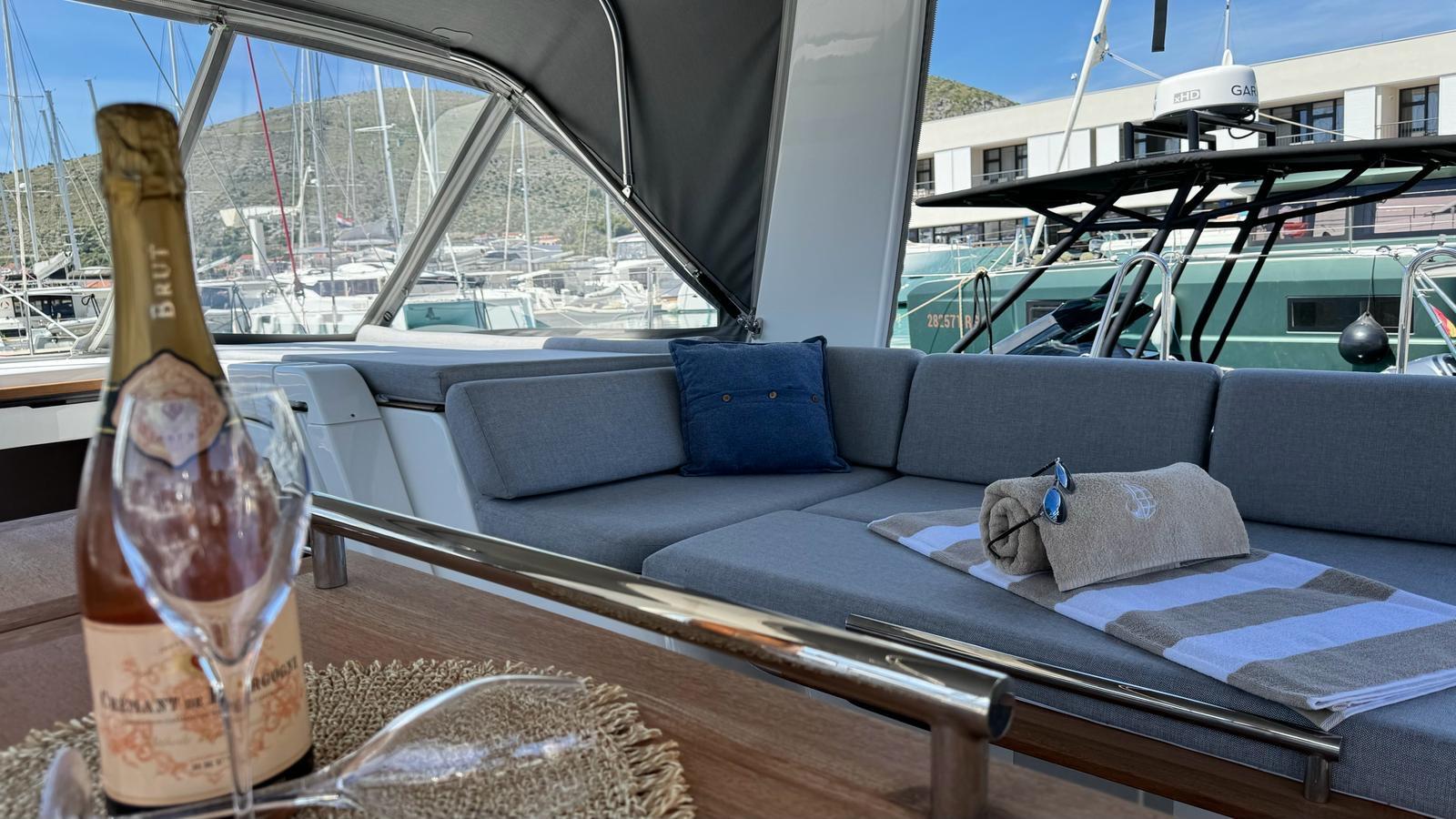 Oceanis 54 - 3 + 1 cab., picture 8