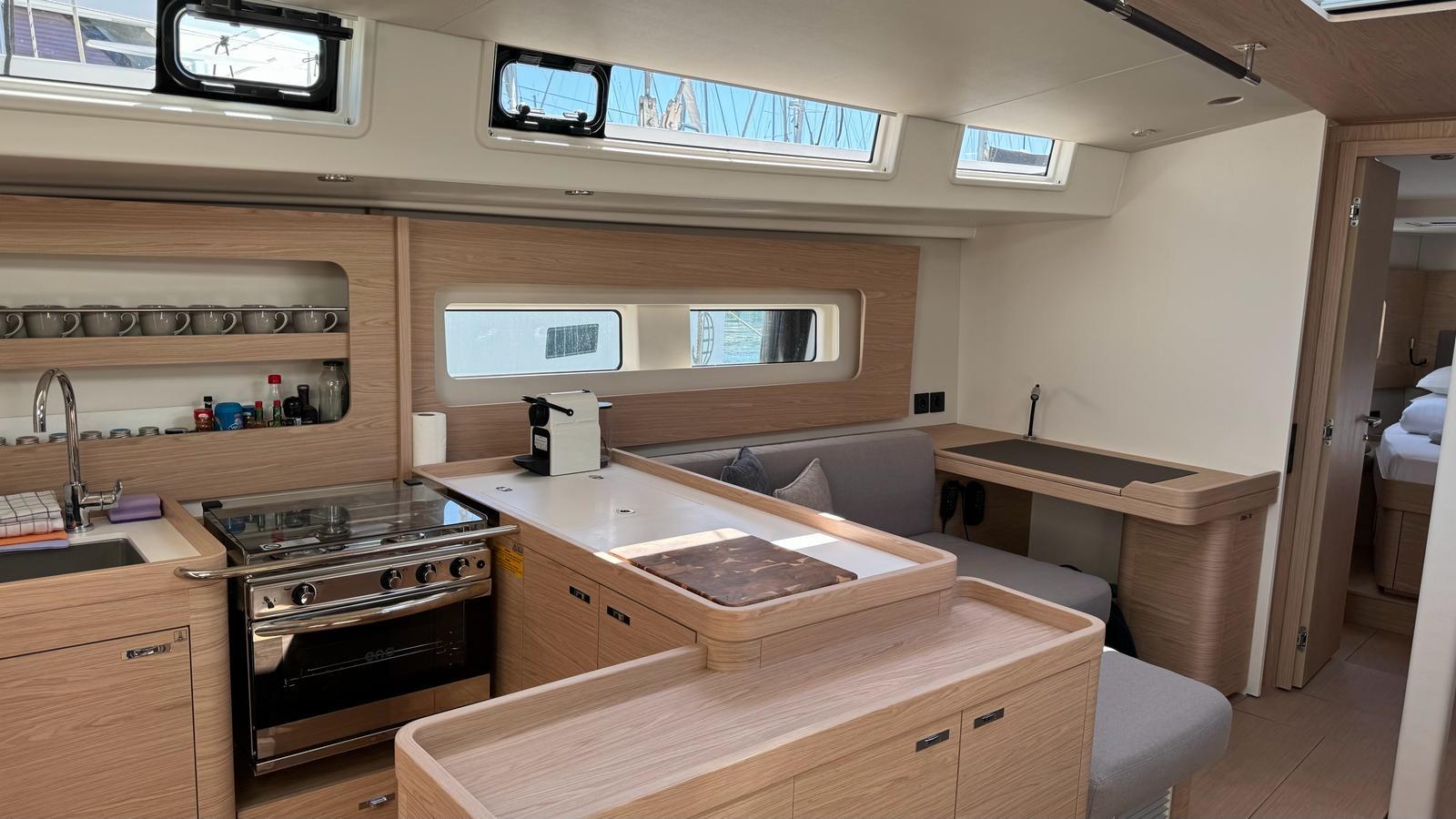 Oceanis 54 - 3 + 1 cab., picture 5