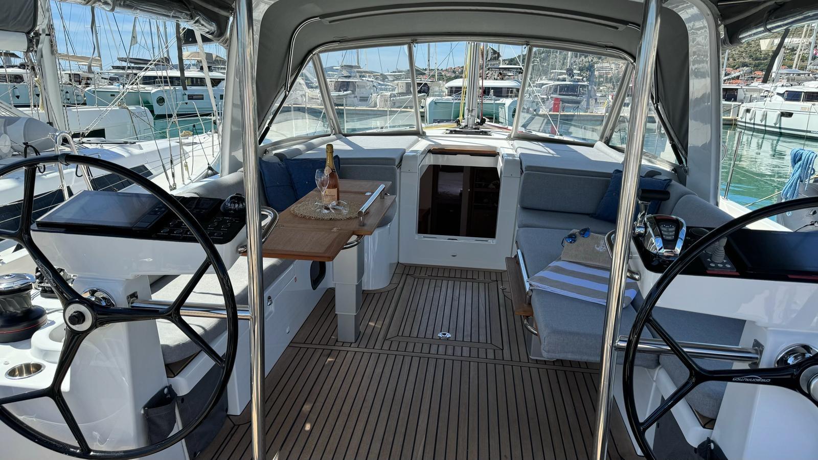 Oceanis 54 - 3 + 1 cab., picture 3