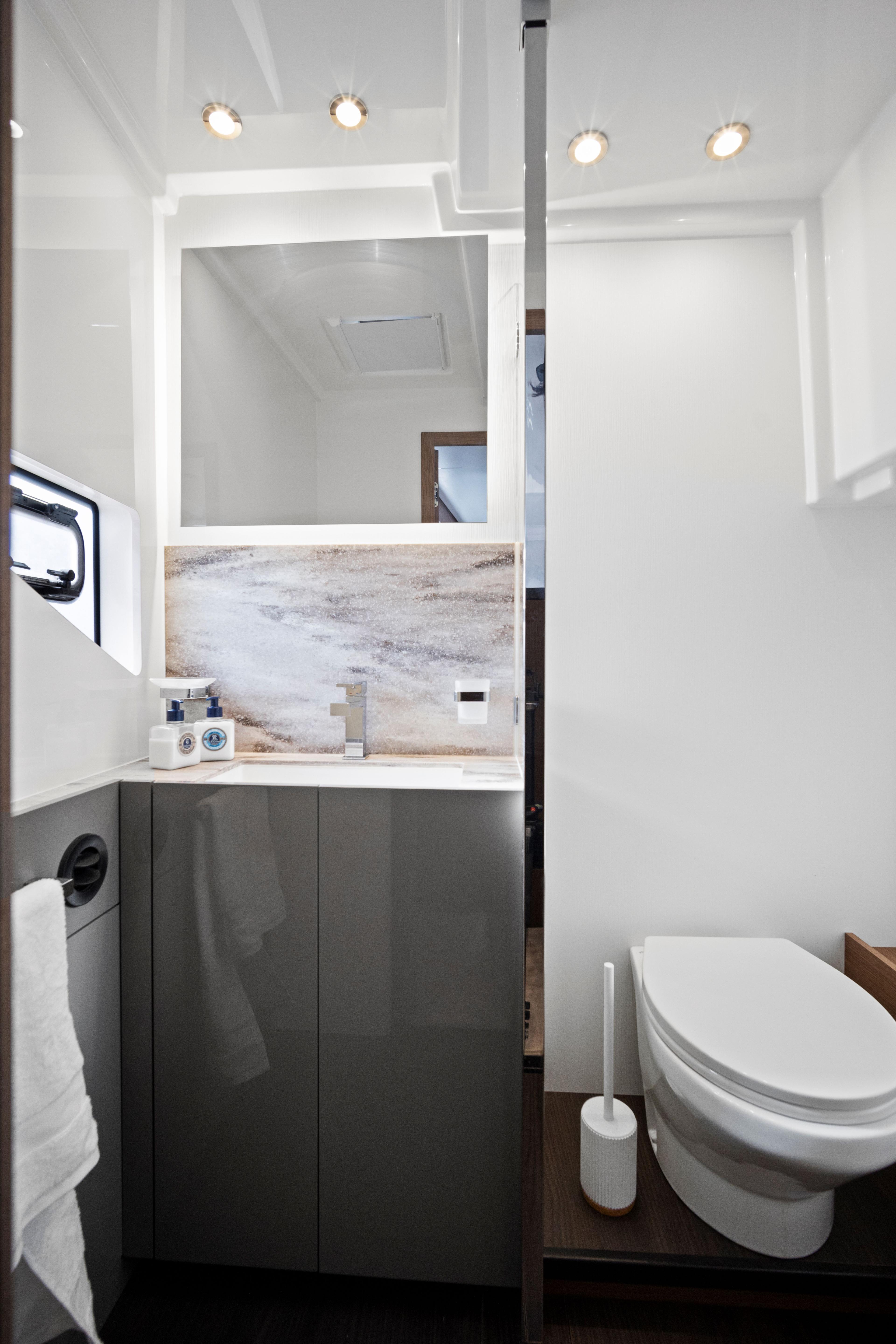 Prestige M48 - 3 + 1 cab. - Dolce far niente, picture 13