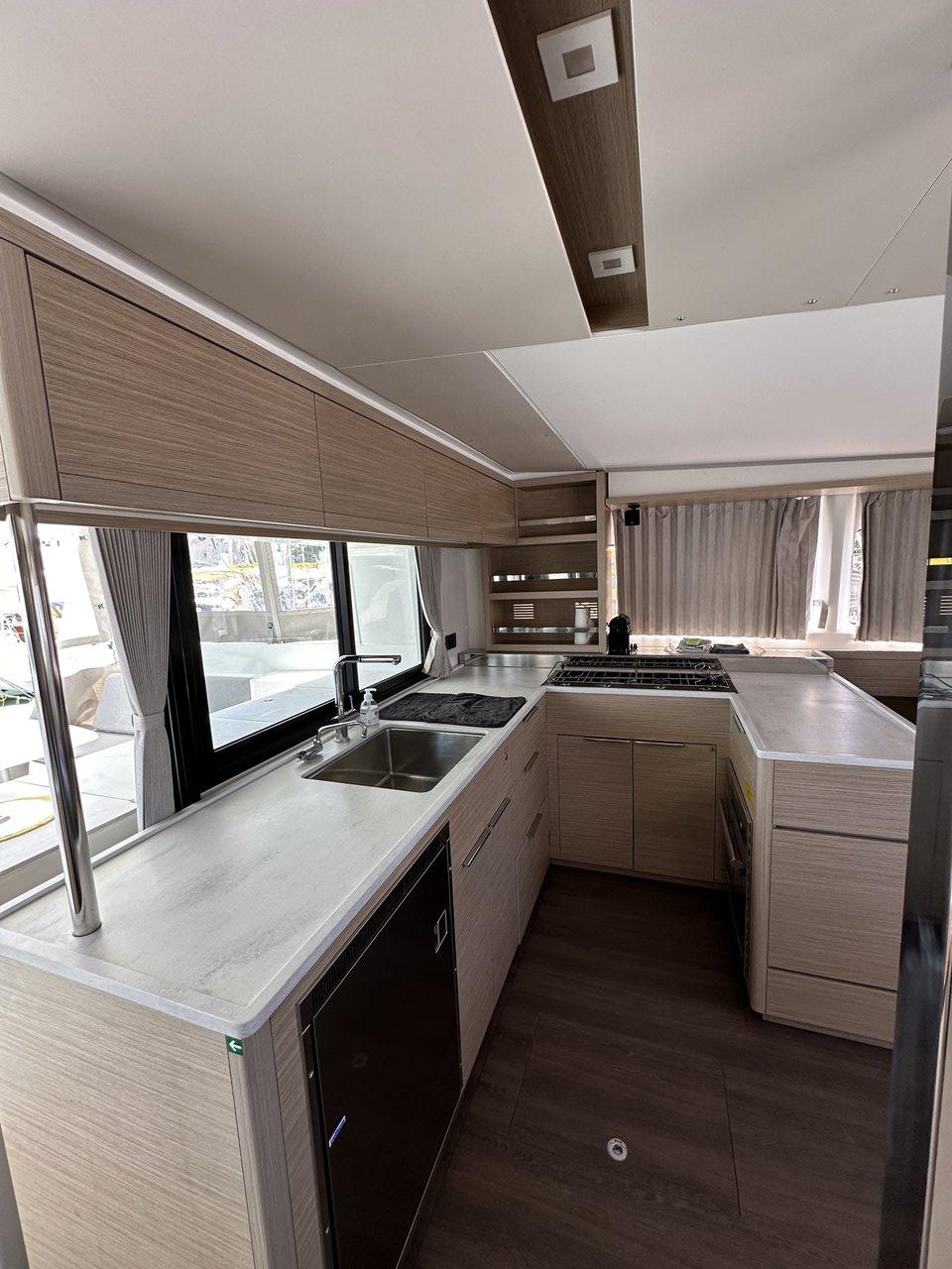 Lagoon 46 - 4 + 2 cab., picture 9