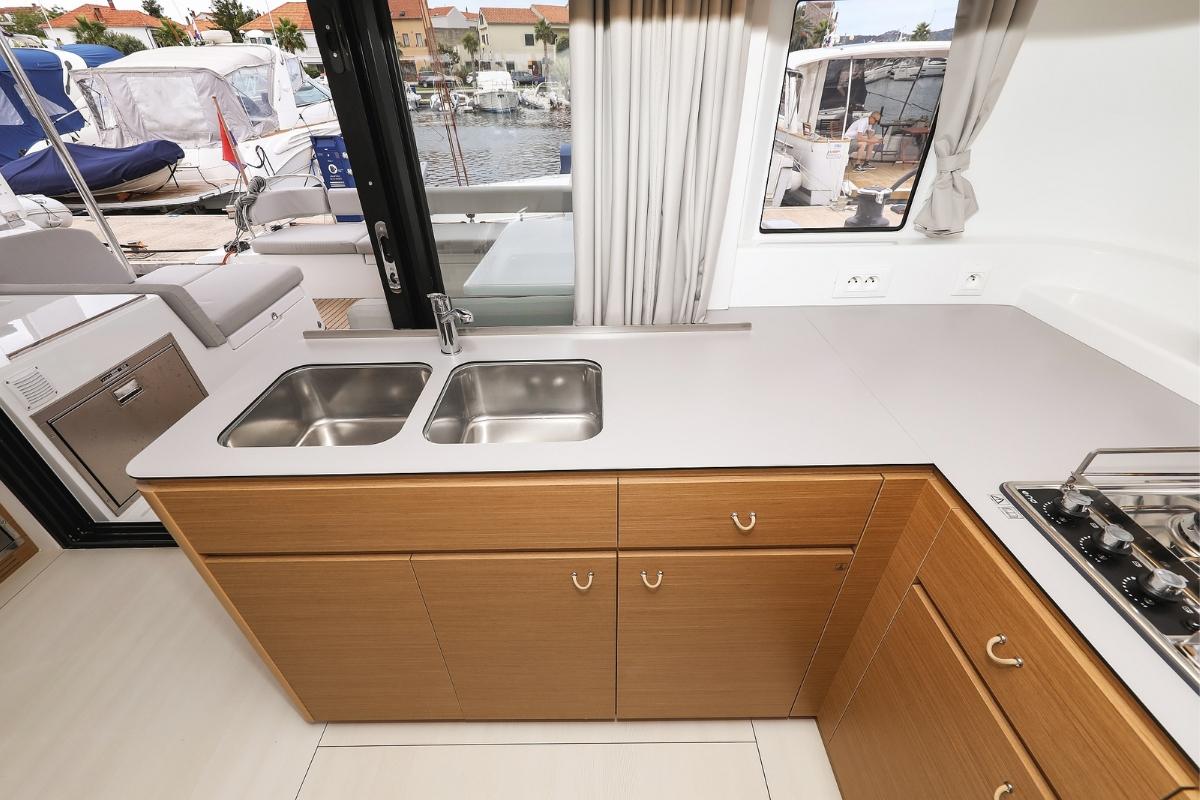 Excess 14 - 4 + 2 cab., picture 9