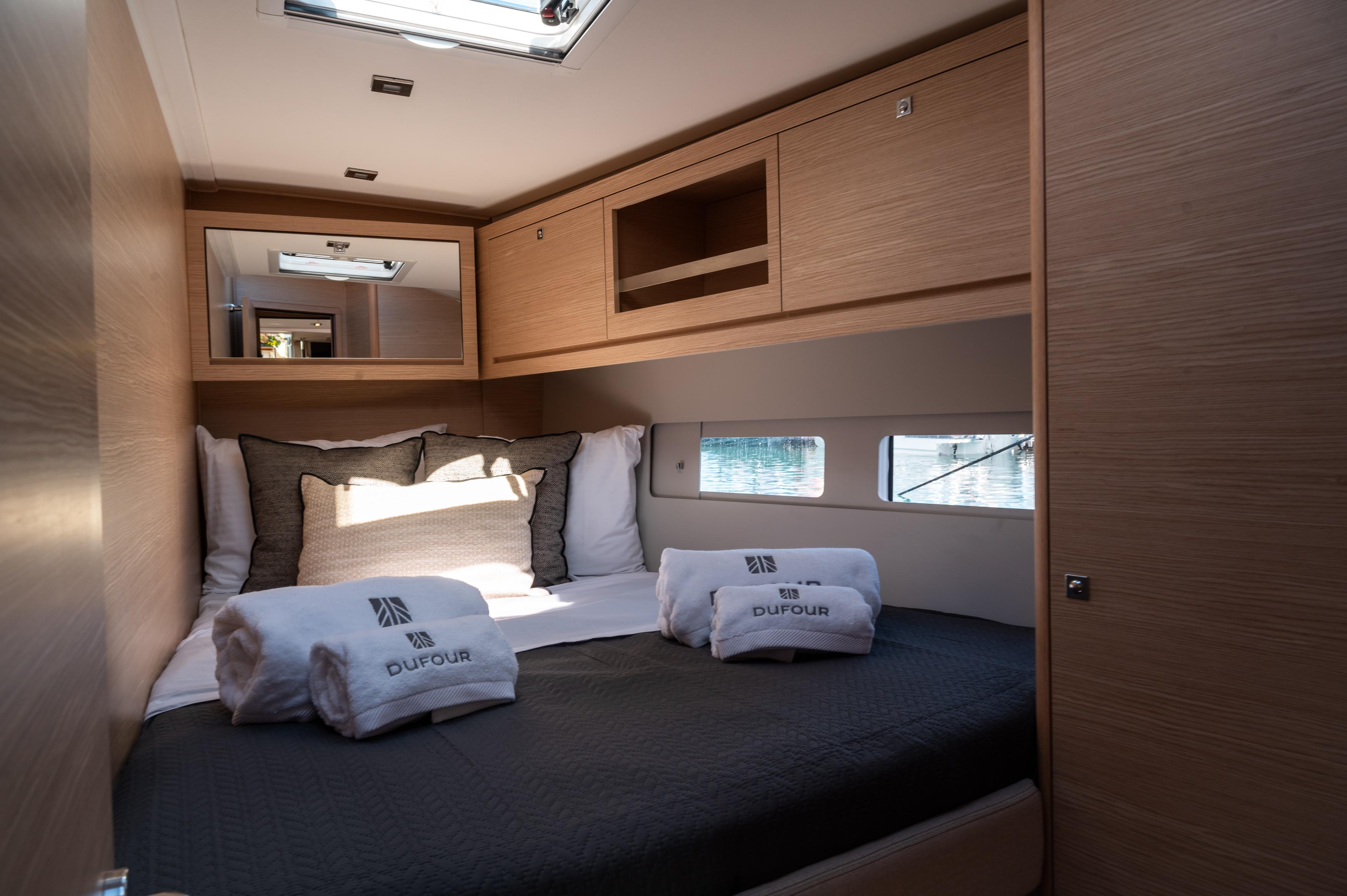 Dufour 530 - 4 + 1 cab., picture 3