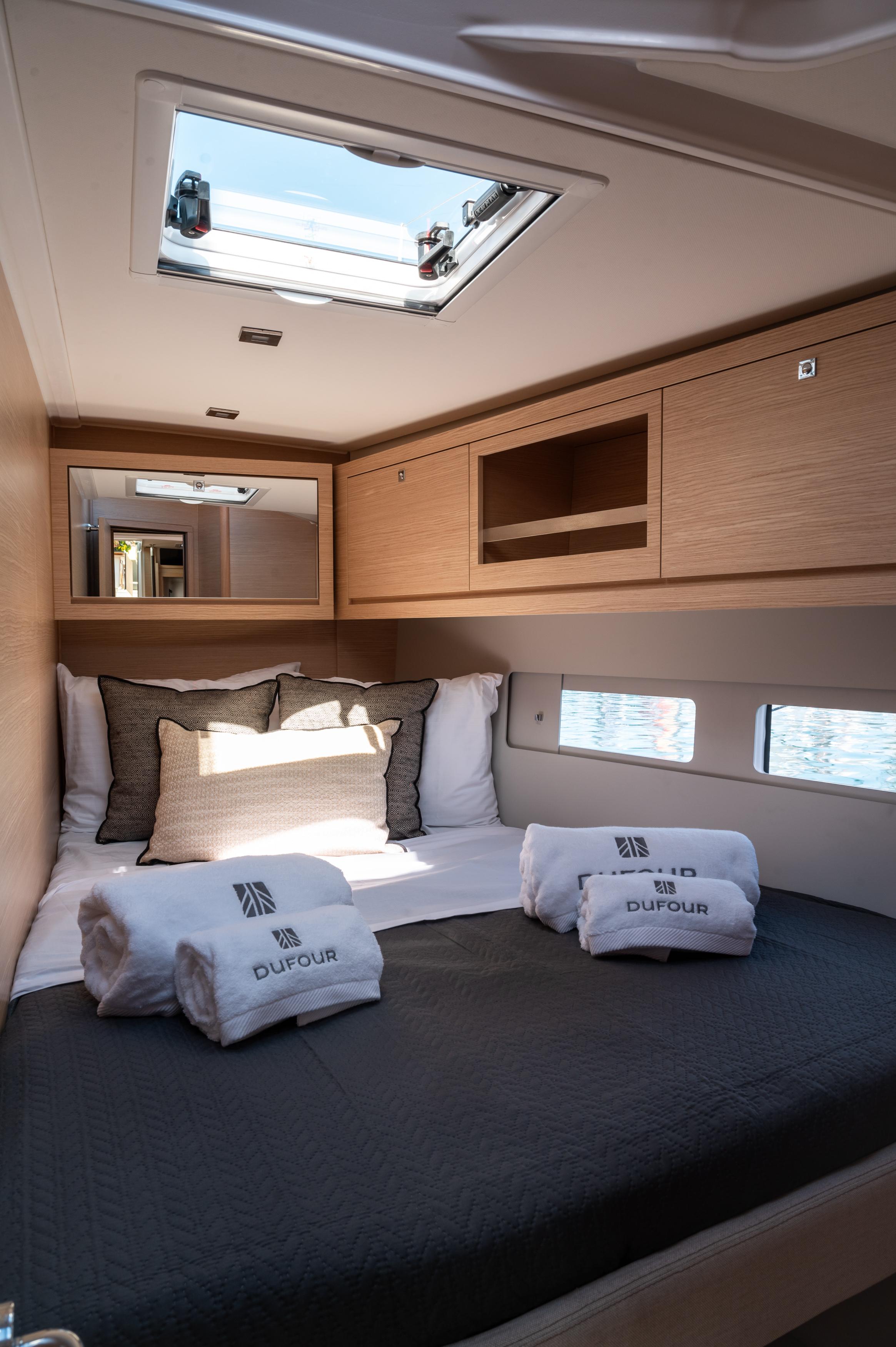 Dufour 530 - 4 + 1 cab., picture 4