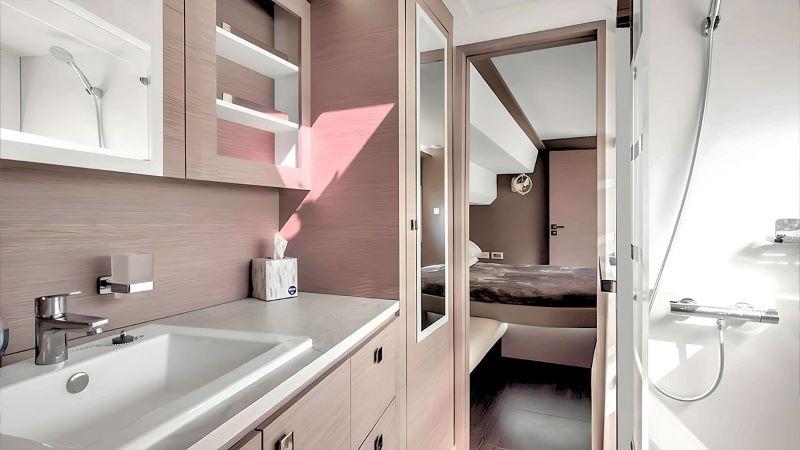 Fountaine Pajot MY5 - Red Lyon, picture 7