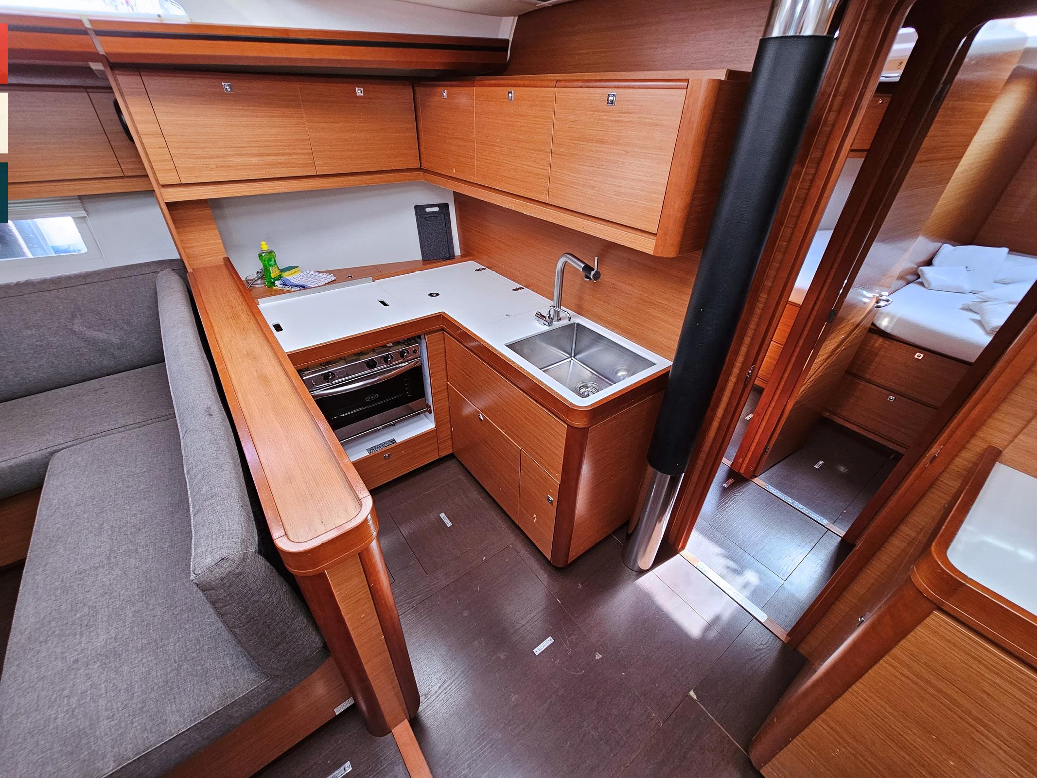 Dufour 520 GL, picture 30