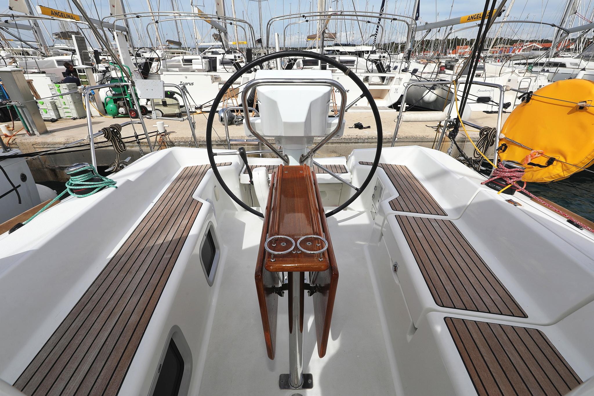 Sun Odyssey 33i - 2 cab., picture 8
