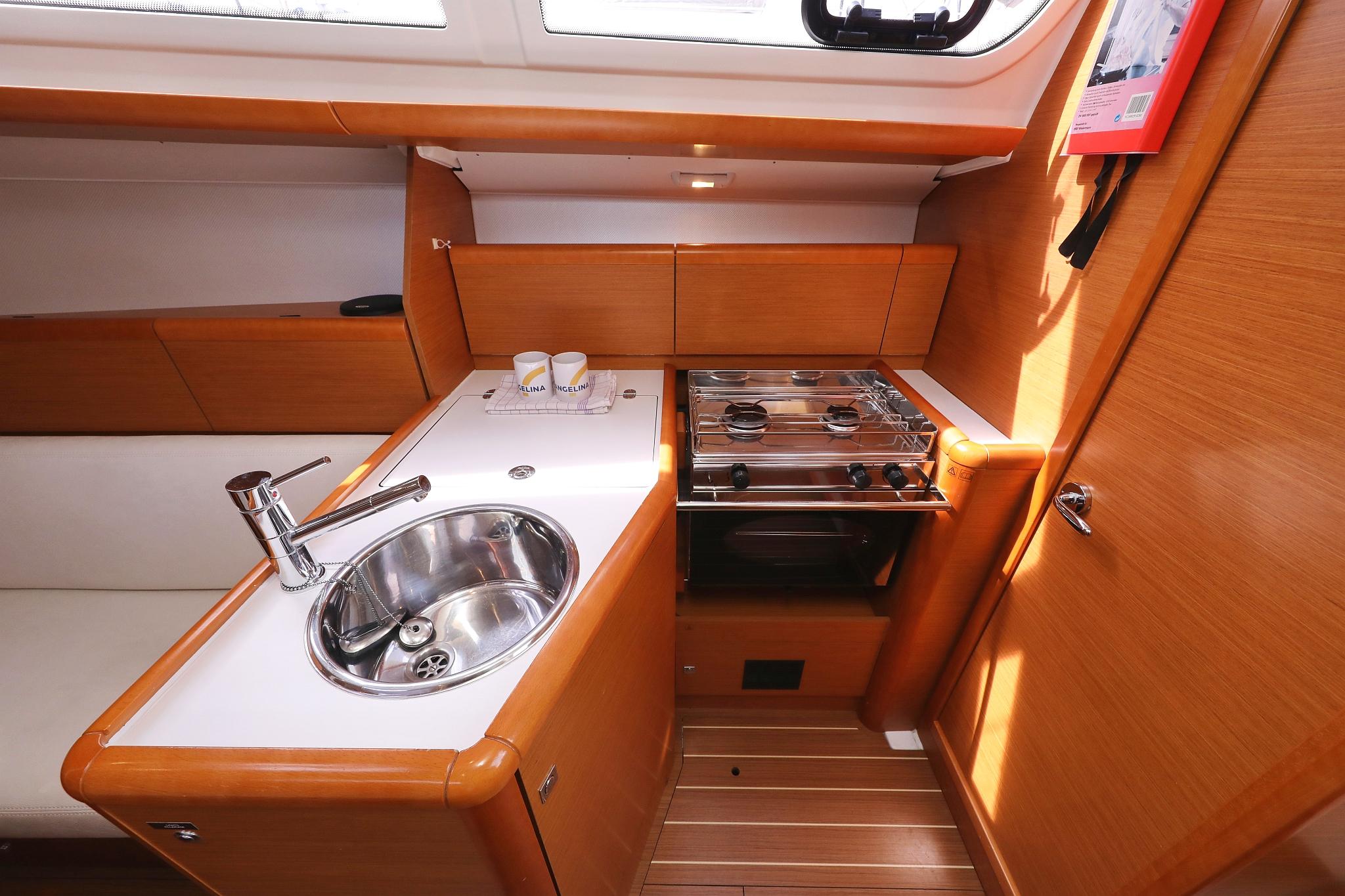 Sun Odyssey 33i - 2 cab., picture 21