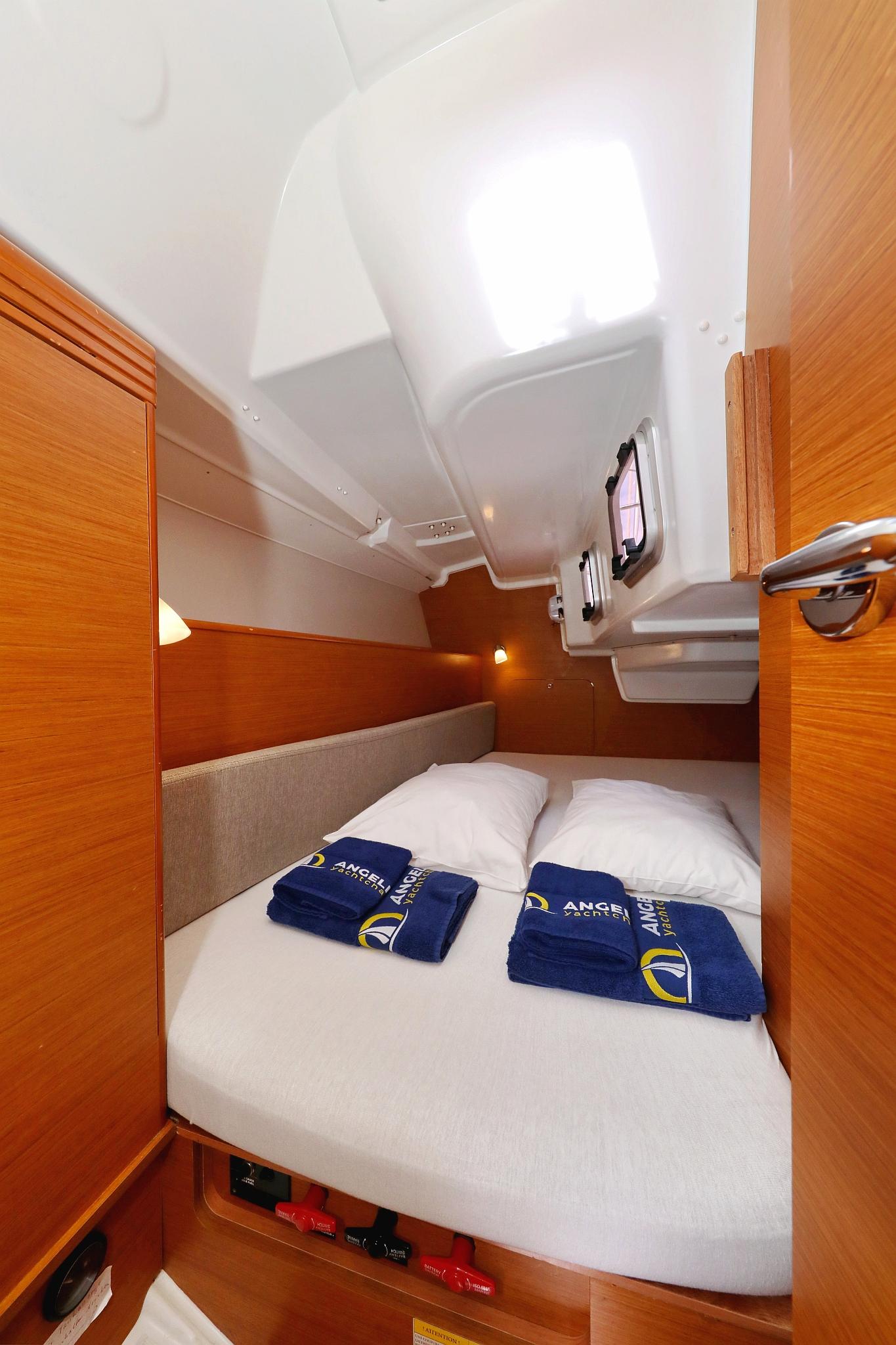 Sun Odyssey 33i - 2 cab., picture 24