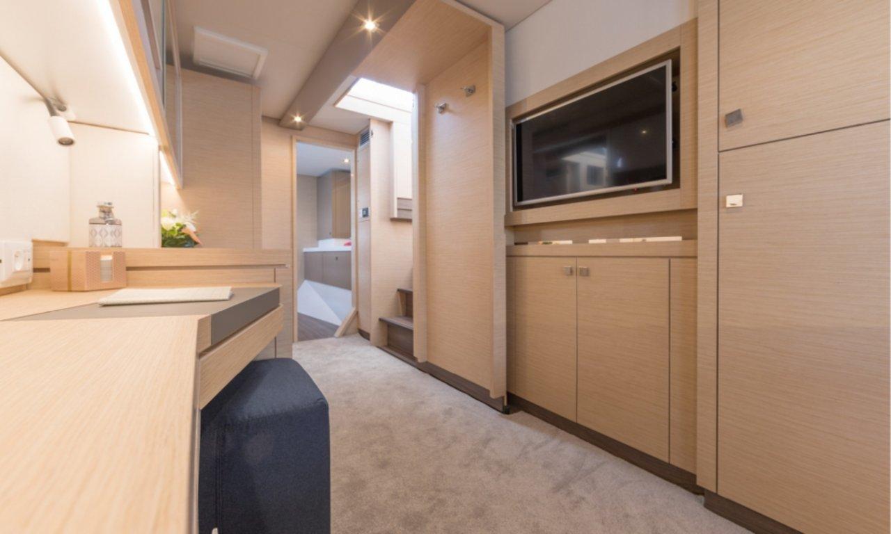 Fountaine Pajot Saona 47 Maestro - 3 + 1 cab., picture 5