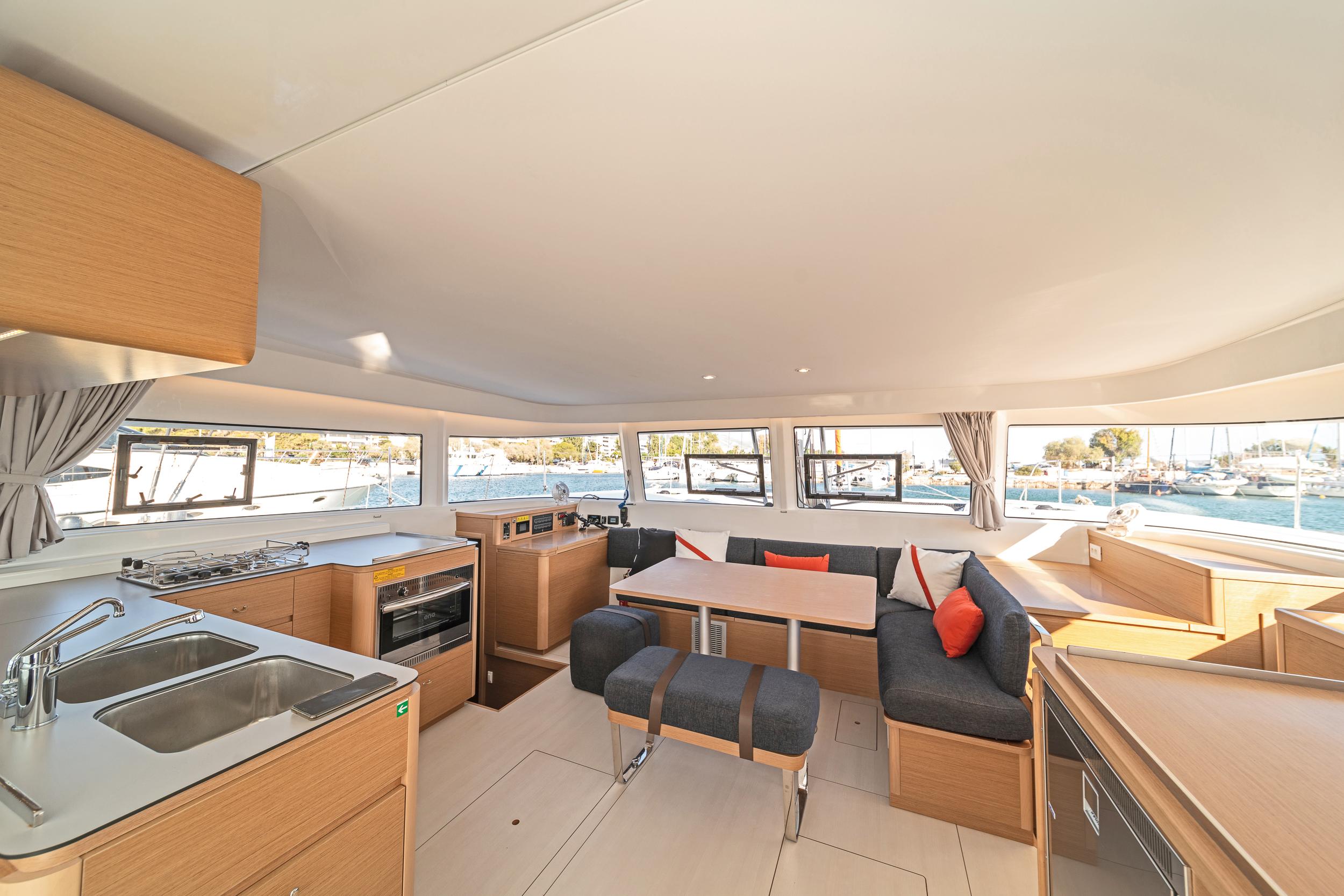 Excess 14 - 4 + 2 cab., picture 15