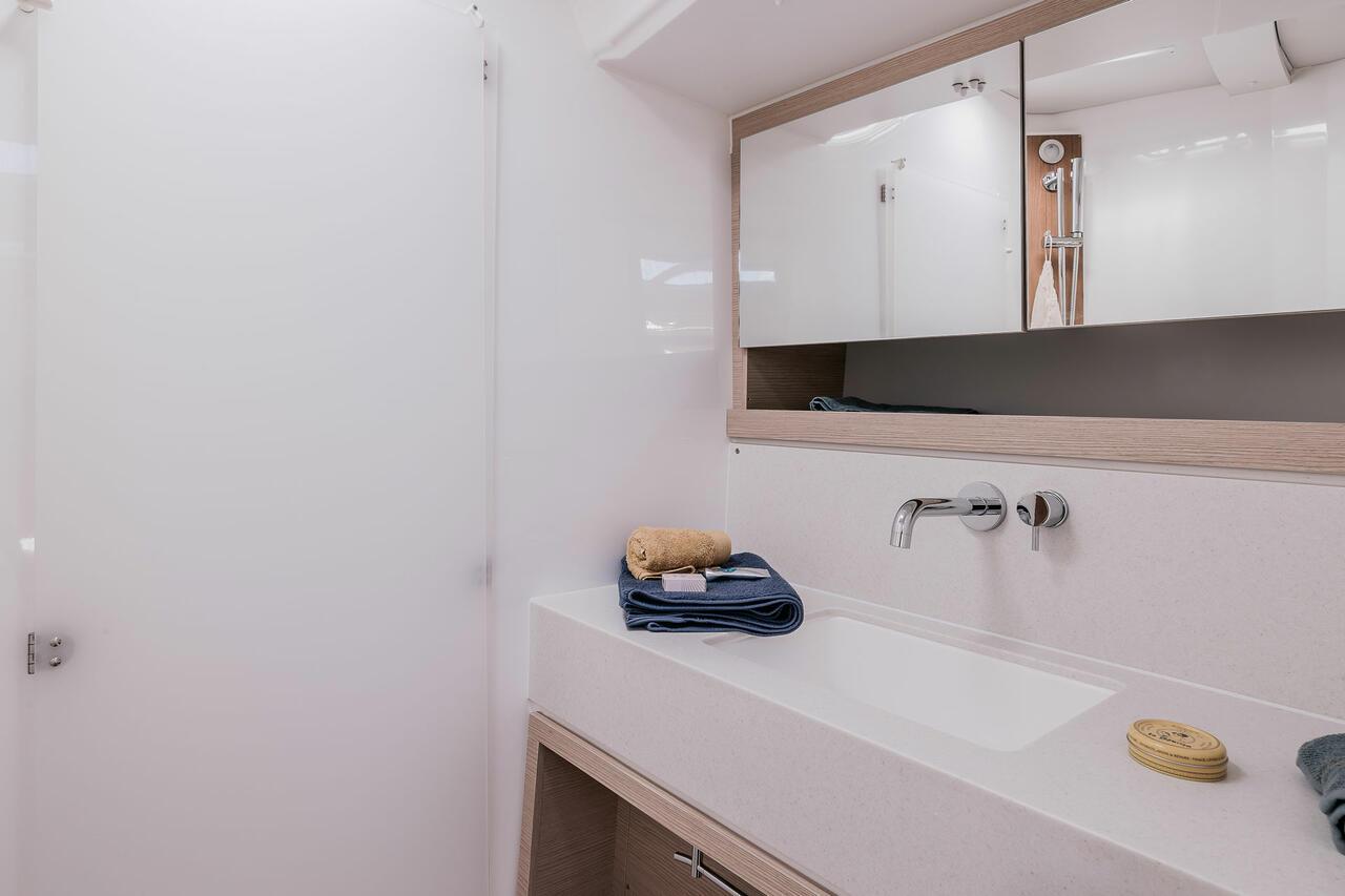 Dufour 470 - 4 cab., picture 12