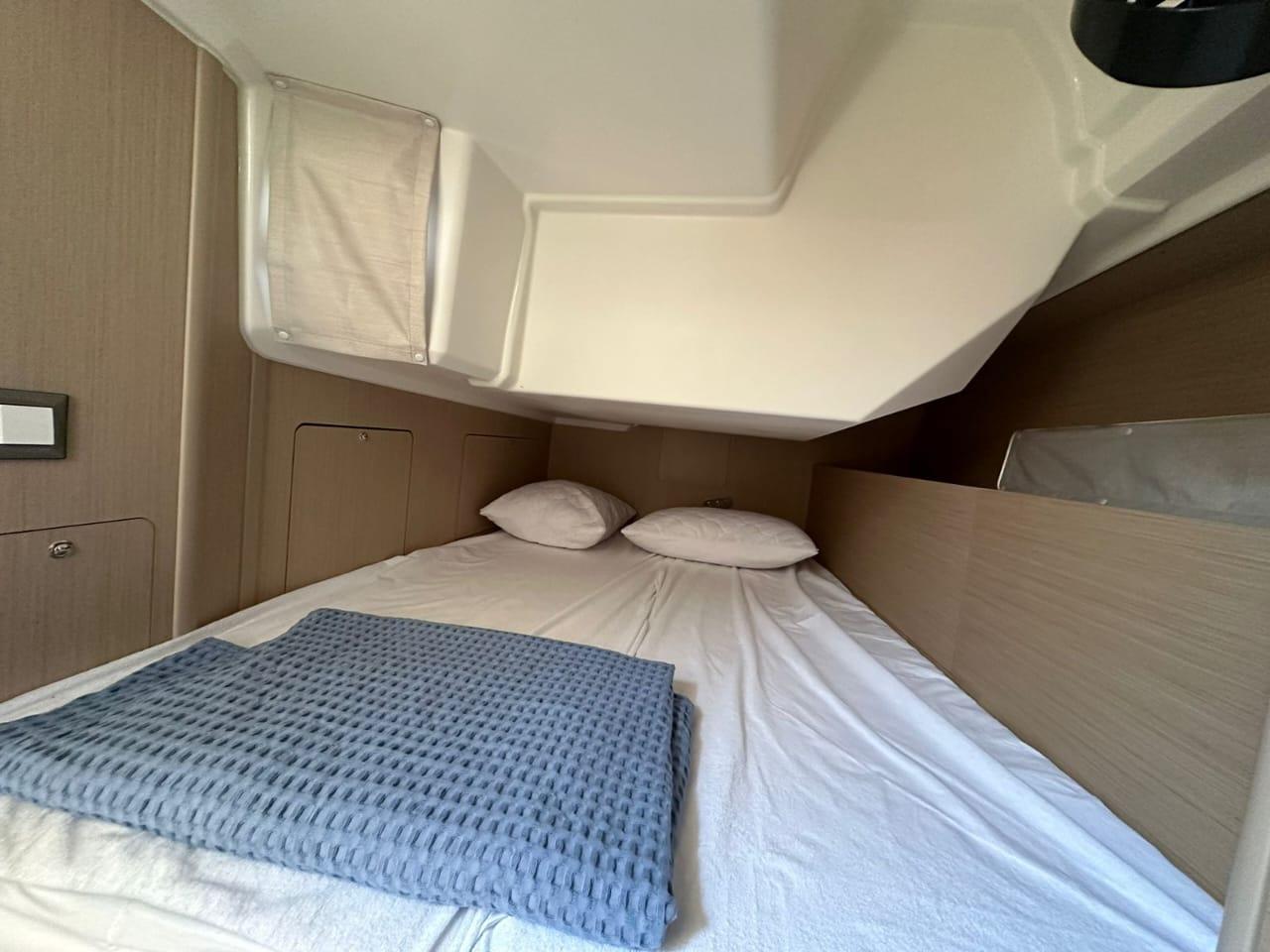 Oceanis 40.1, picture 11